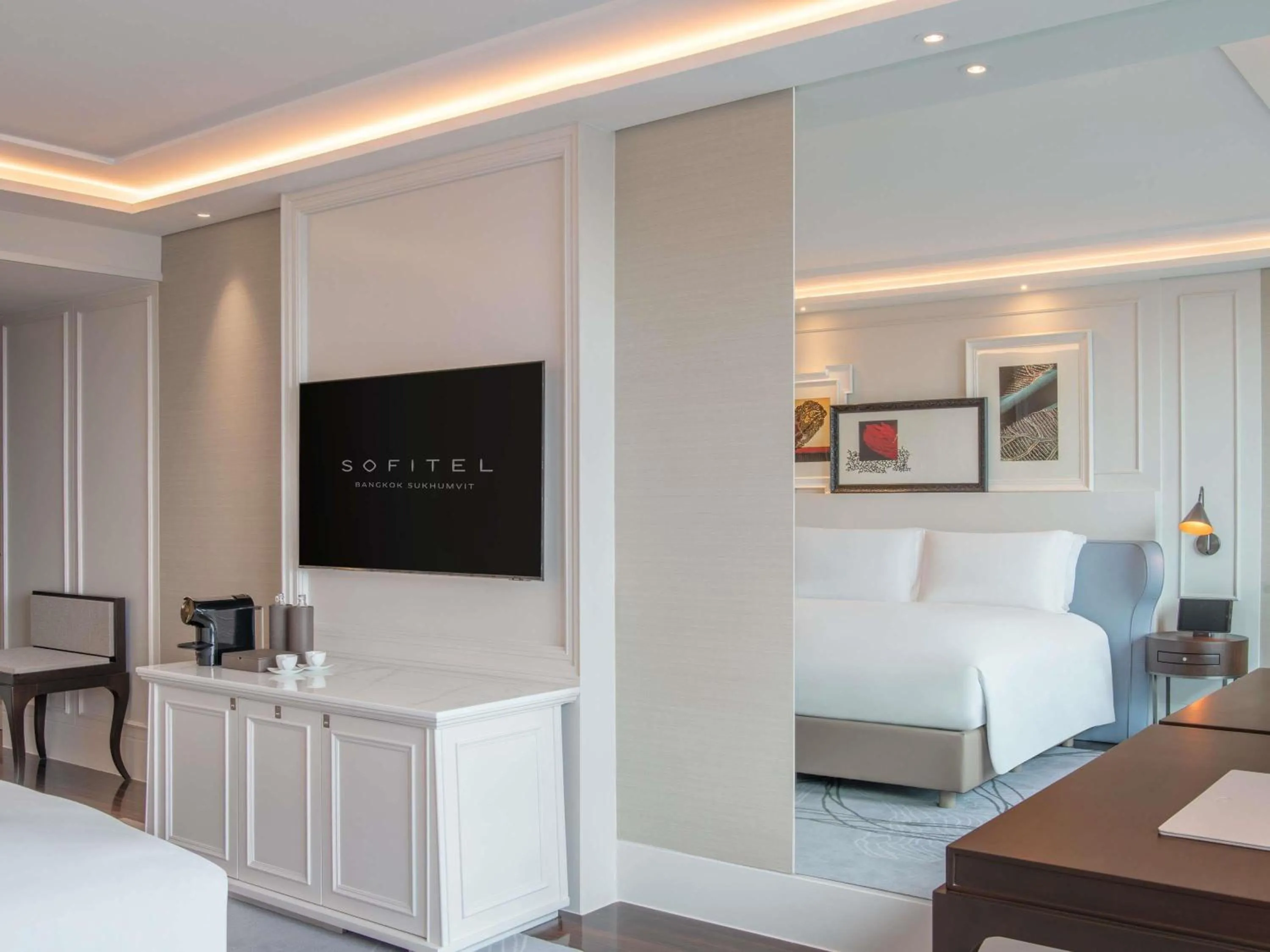 Bedroom, Bed in Sofitel Bangkok Sukhumvit