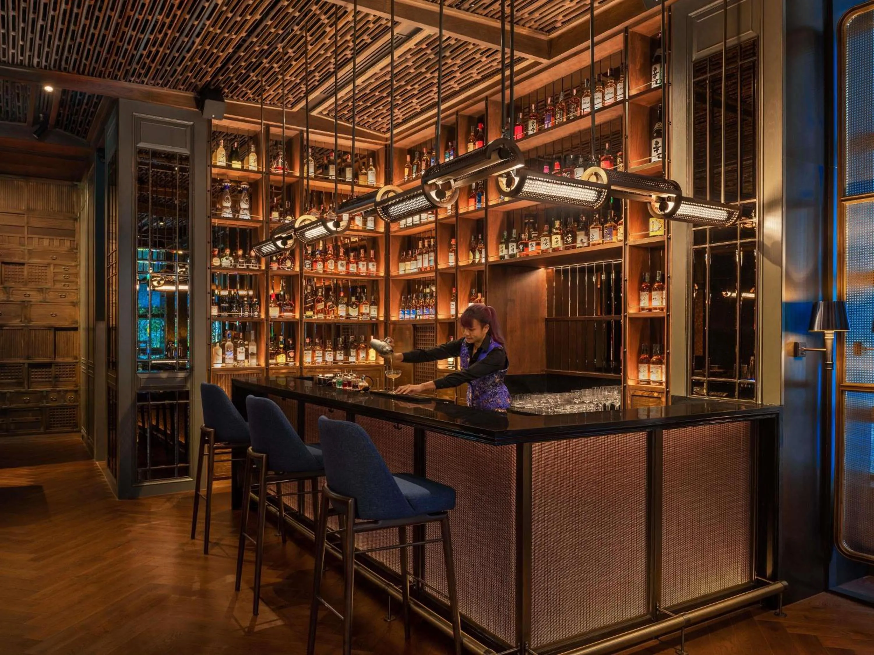 Lounge or bar in Sofitel Bangkok Sukhumvit