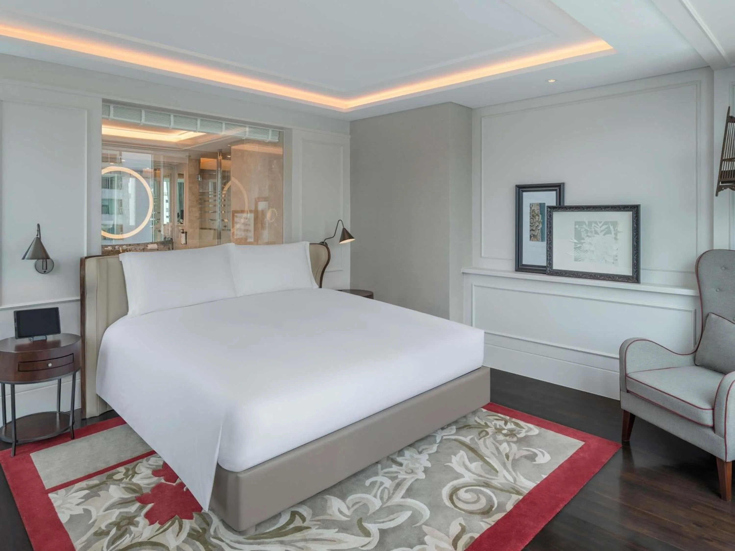 Bedroom, Bed in Sofitel Bangkok Sukhumvit