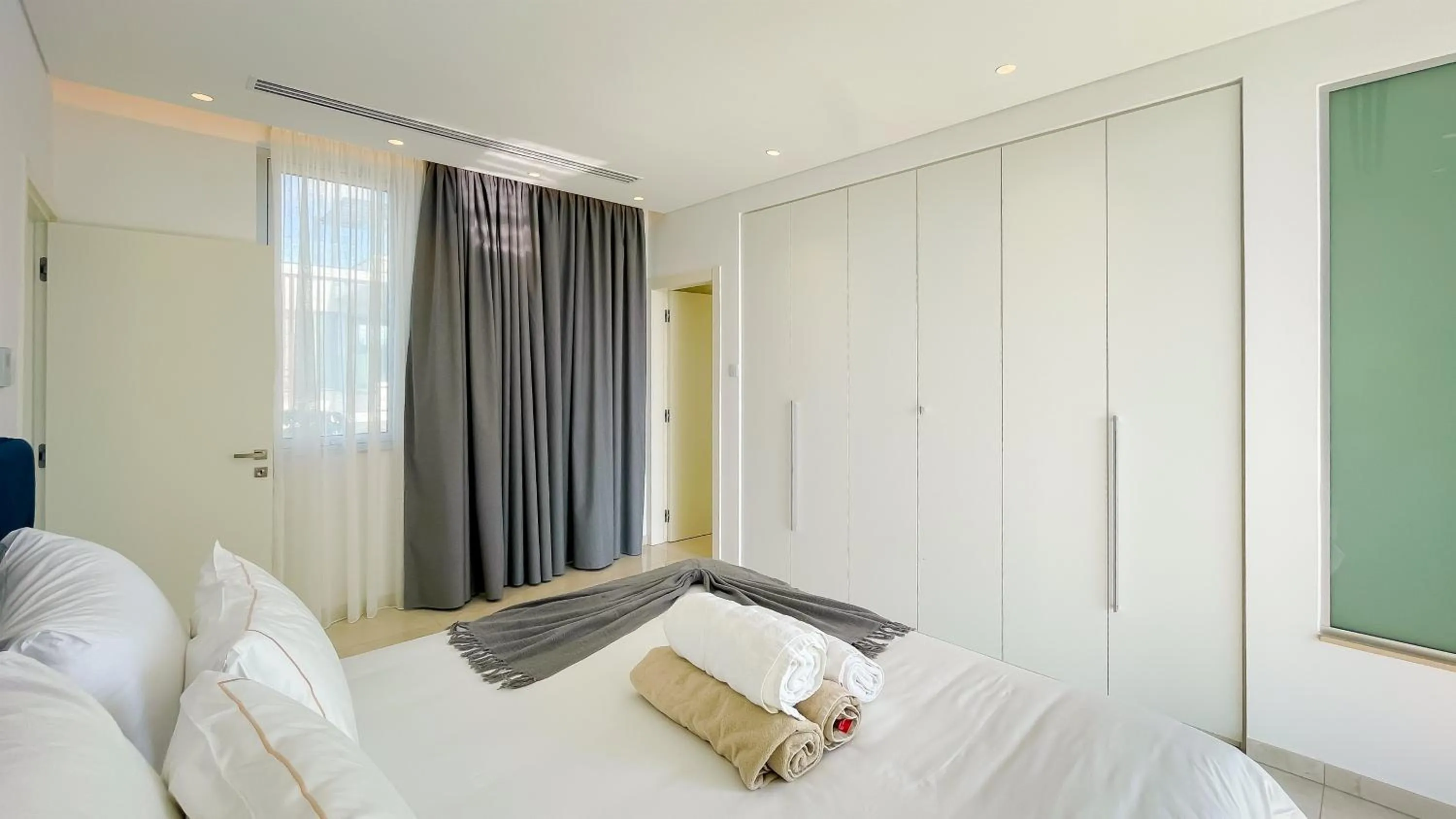 Bedroom, Bed in Vivo Mare Beachfront-Seaview Villas