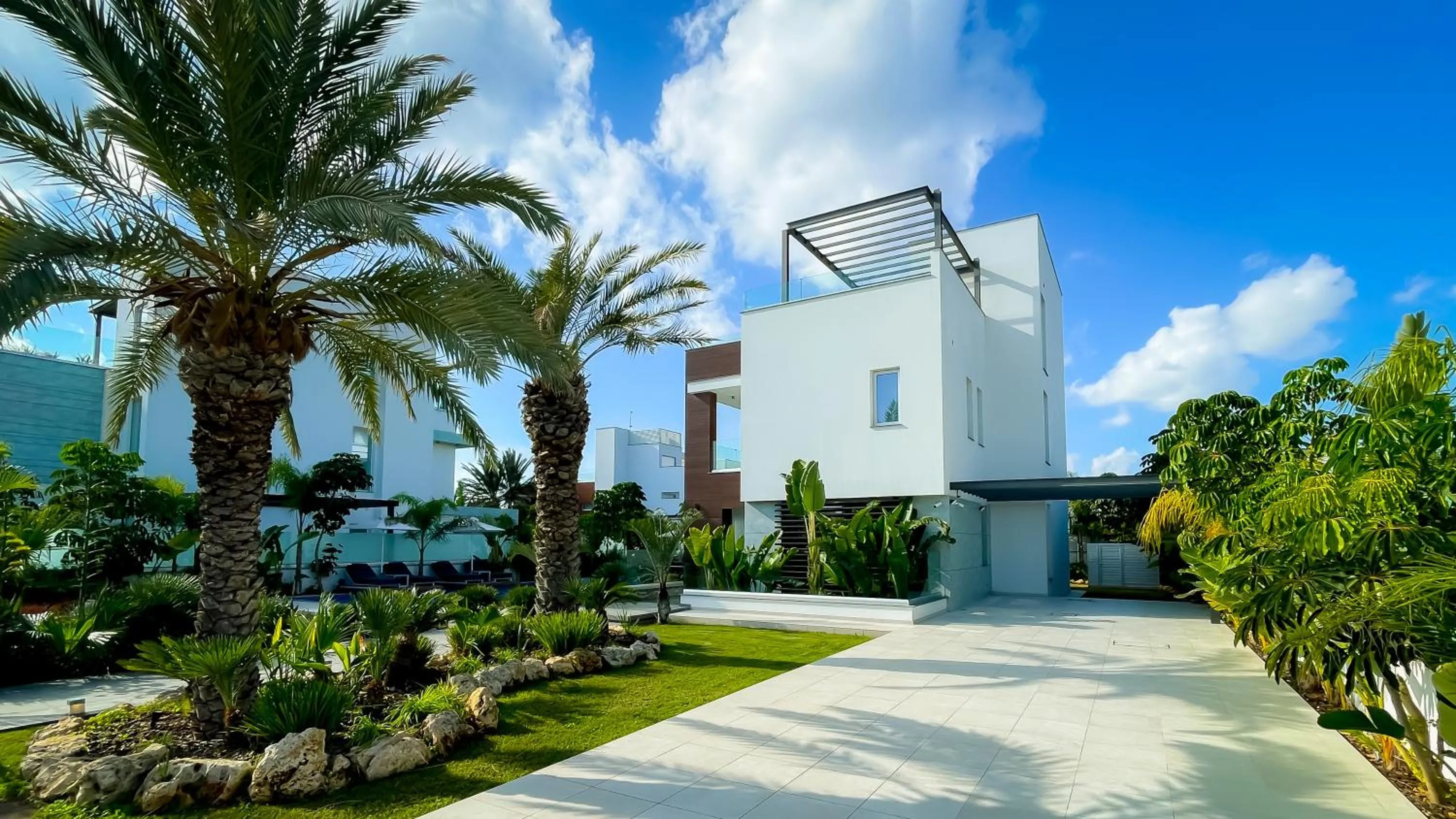 Property building in Vivo Mare Beachfront-Seaview Villas