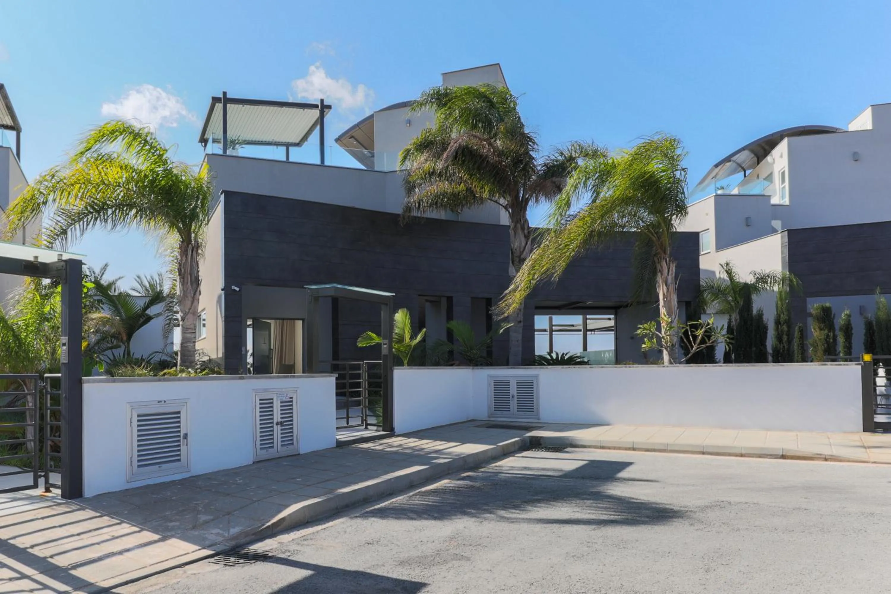 Property building in Vivo Mare Beachfront-Seaview Villas