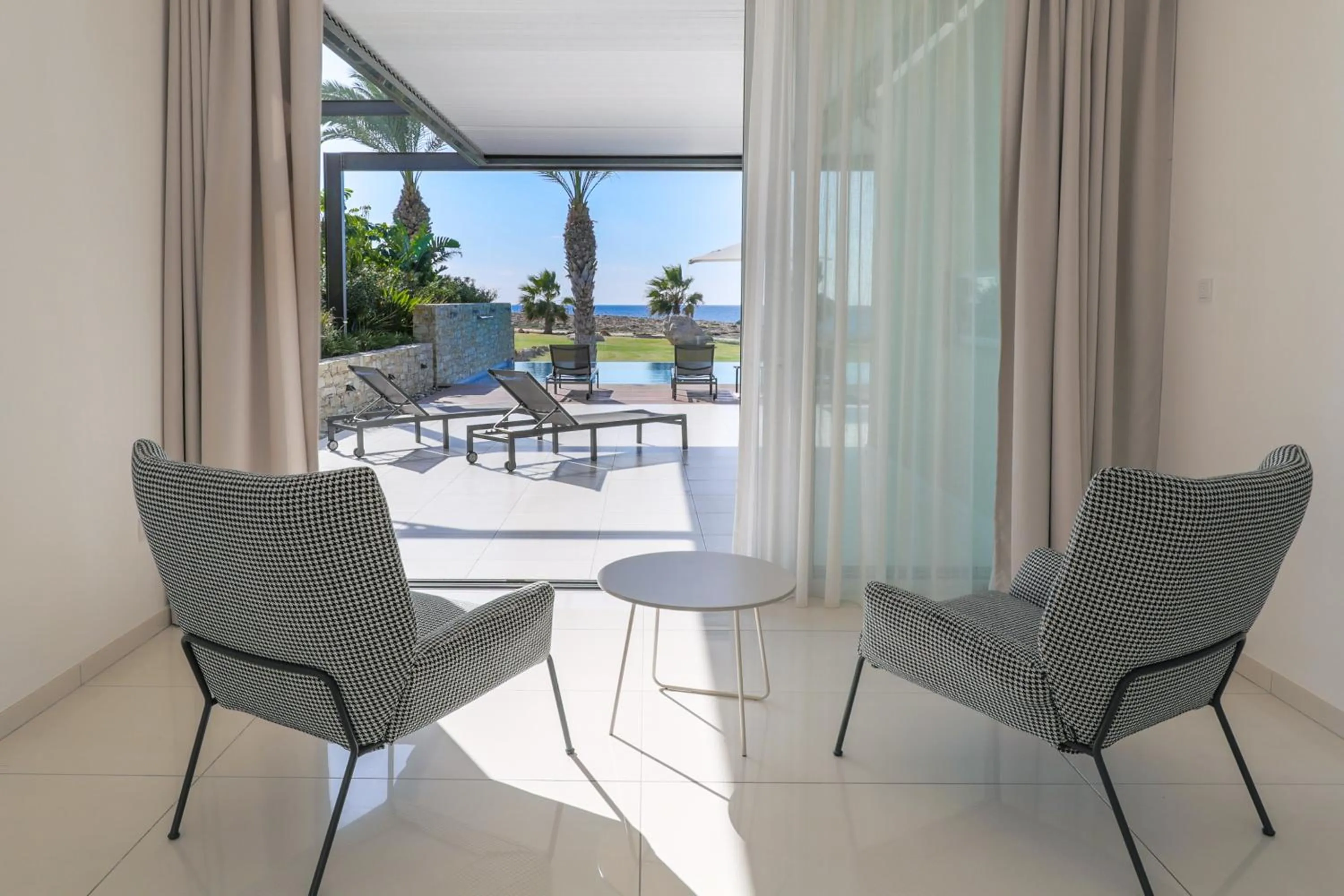 Patio in Vivo Mare Beachfront-Seaview Villas