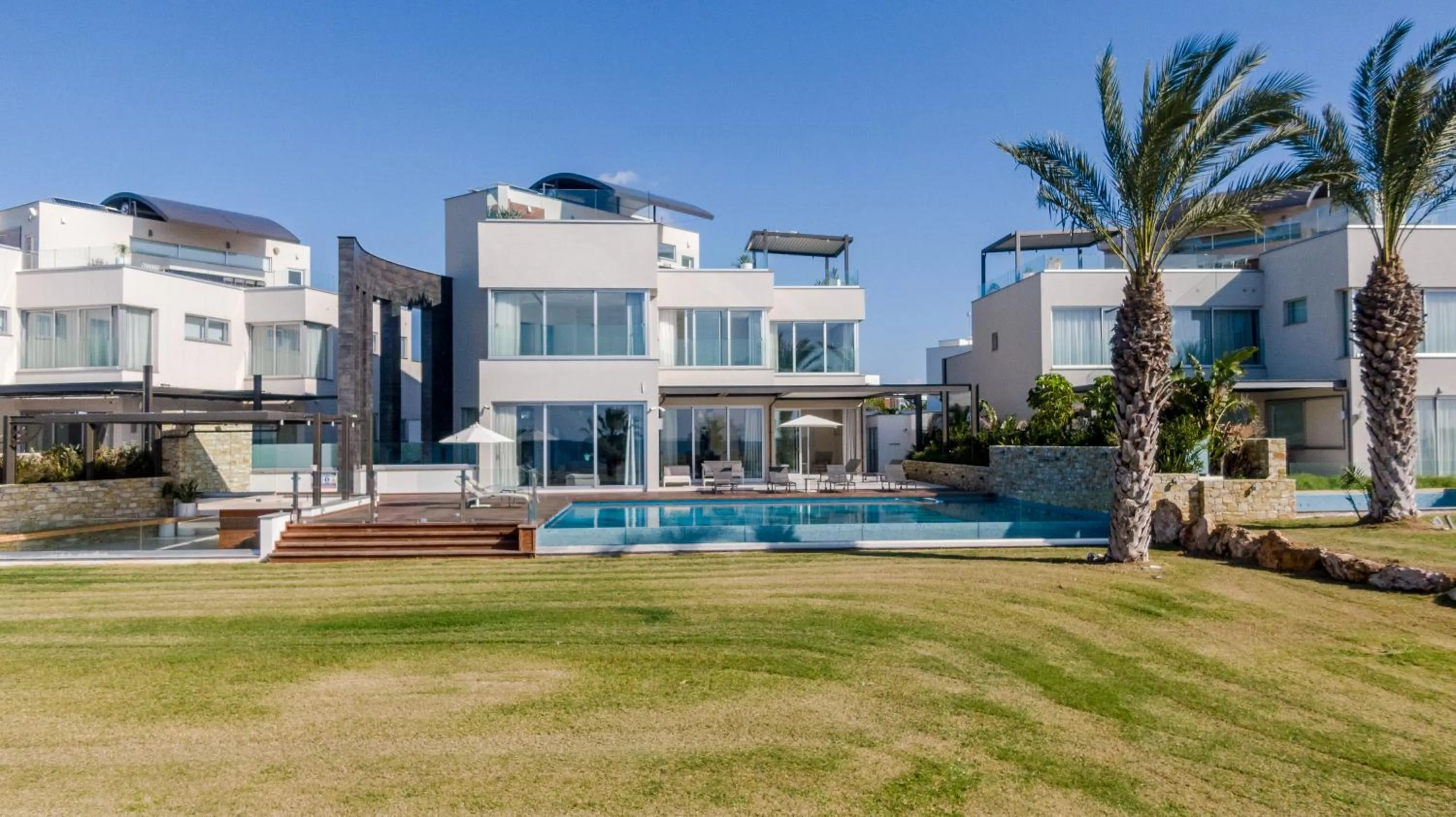 Property building in Vivo Mare Beachfront-Seaview Villas