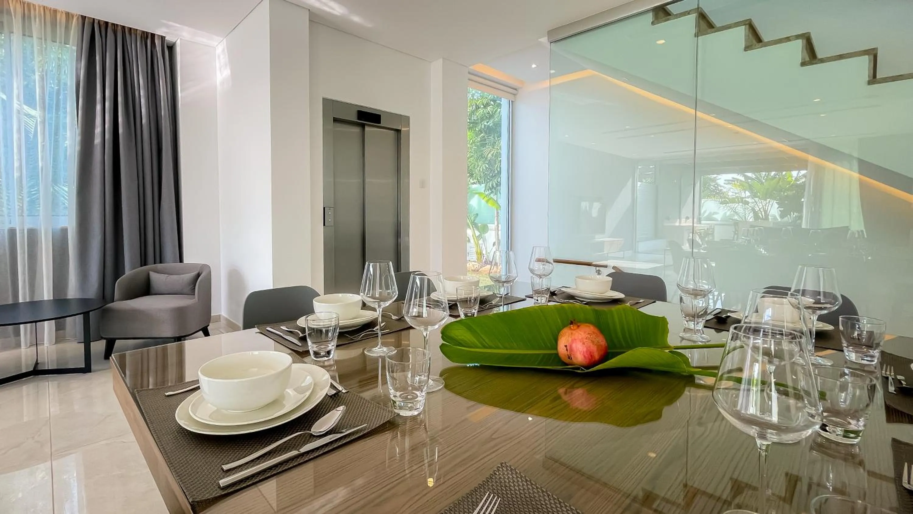 Dining area in Vivo Mare Beachfront-Seaview Villas