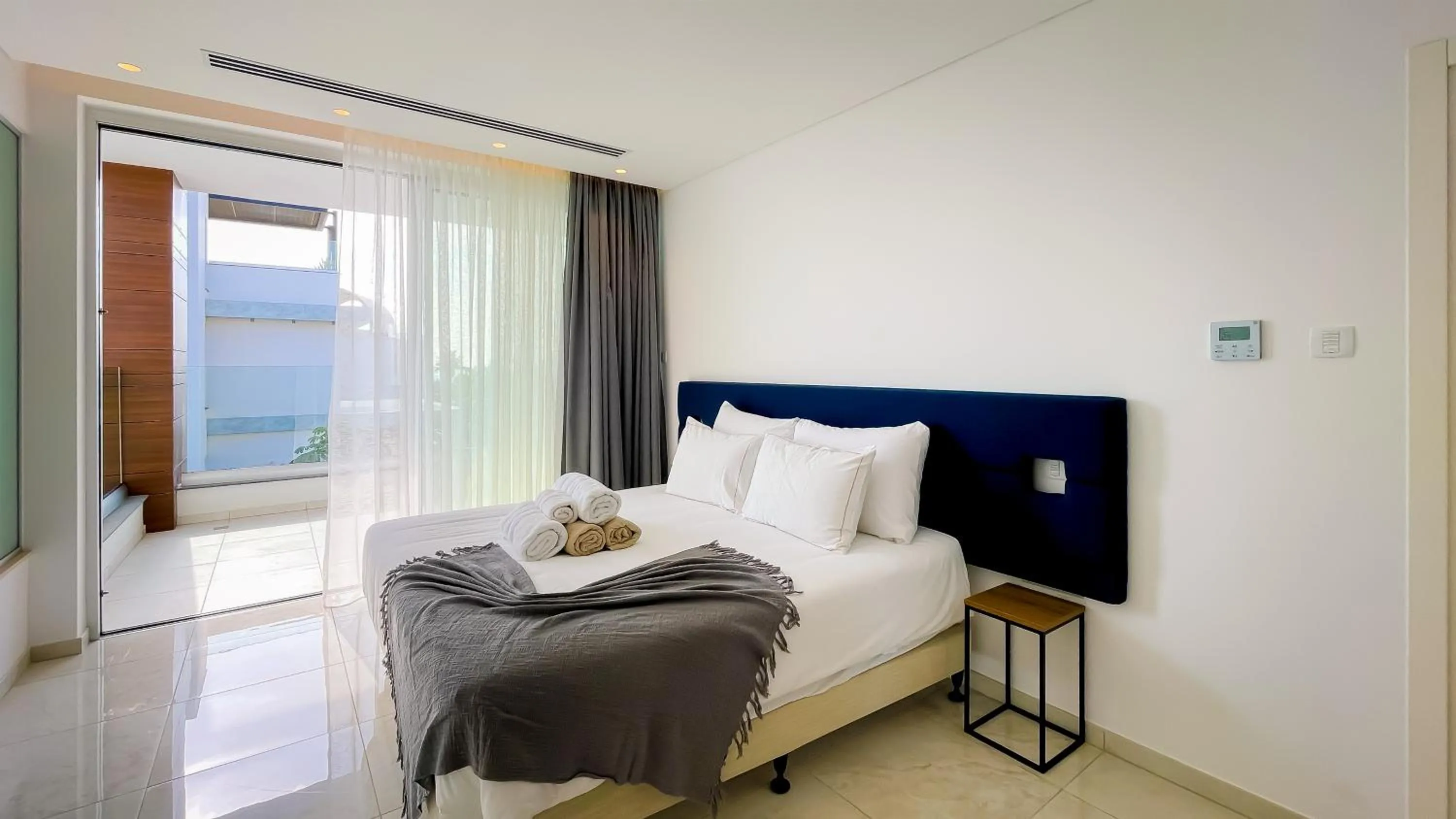 Bedroom, Bed in Vivo Mare Beachfront-Seaview Villas