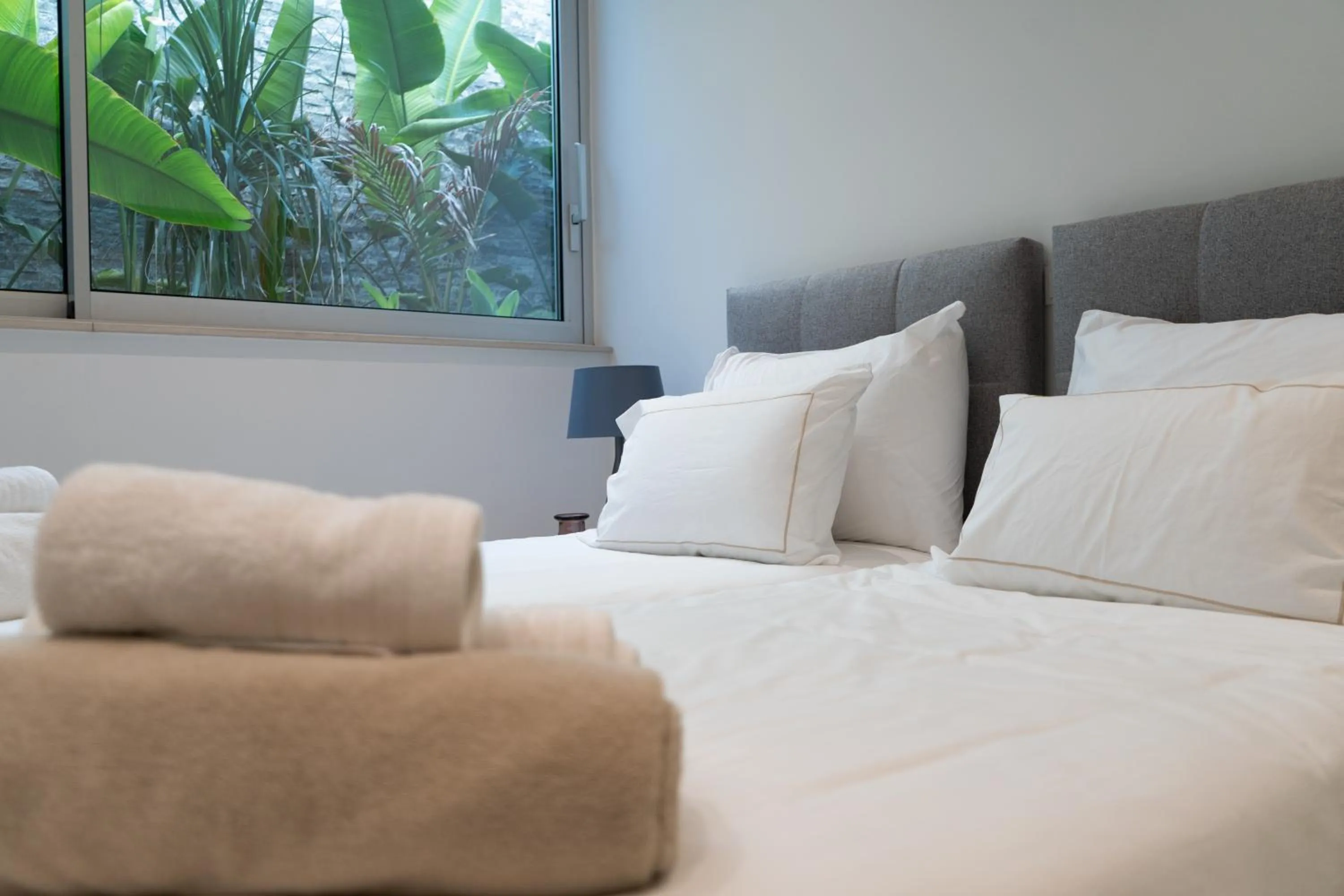Bedroom, Bed in Vivo Mare Beachfront-Seaview Villas