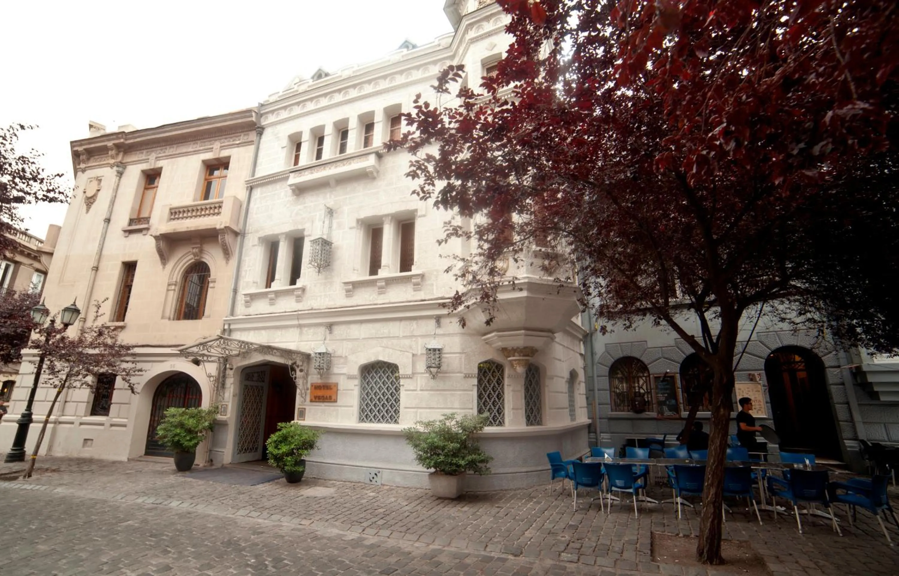 Facade/entrance in Hotel Vegas