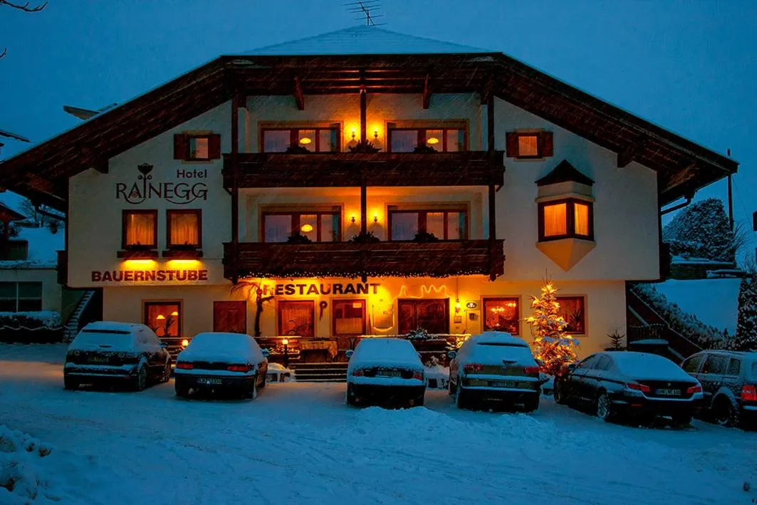 Facade/entrance in Hotel Rainegg