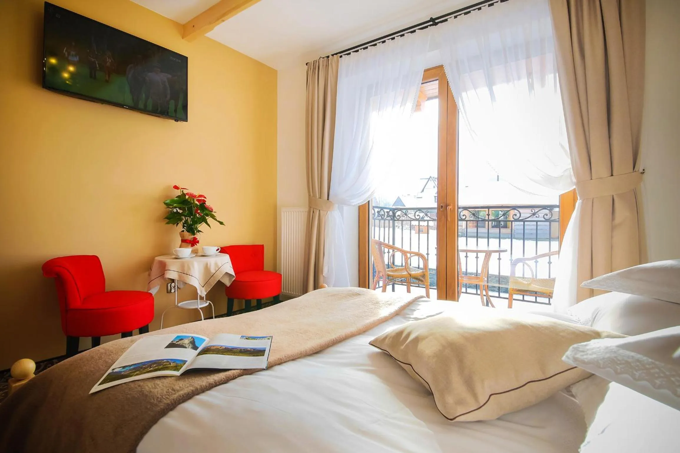 Photo of the whole room, Bed in ECO Willa Grand Karpatia Ski&Wellness