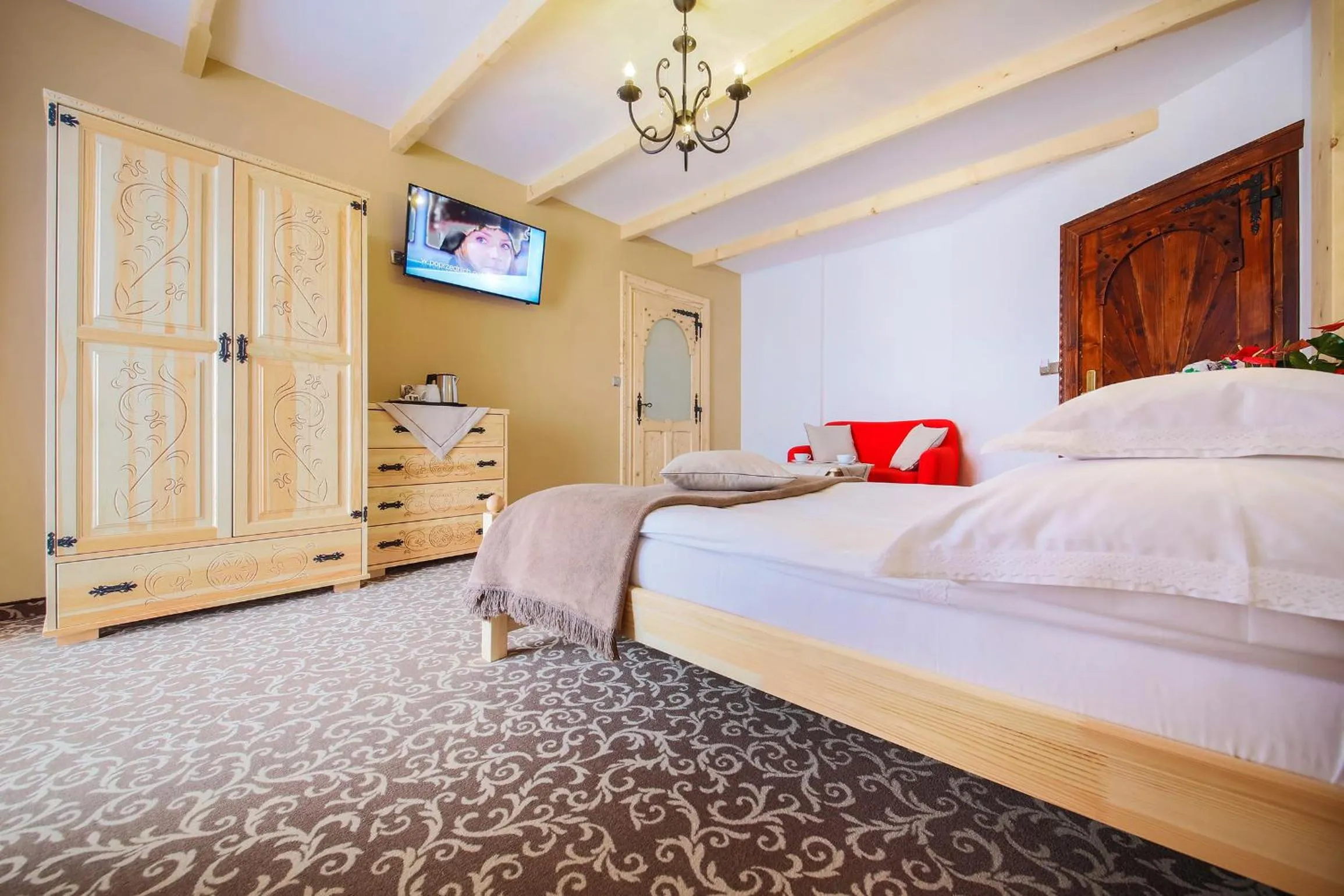 TV and multimedia, Bed in ECO Willa Grand Karpatia Ski&Wellness