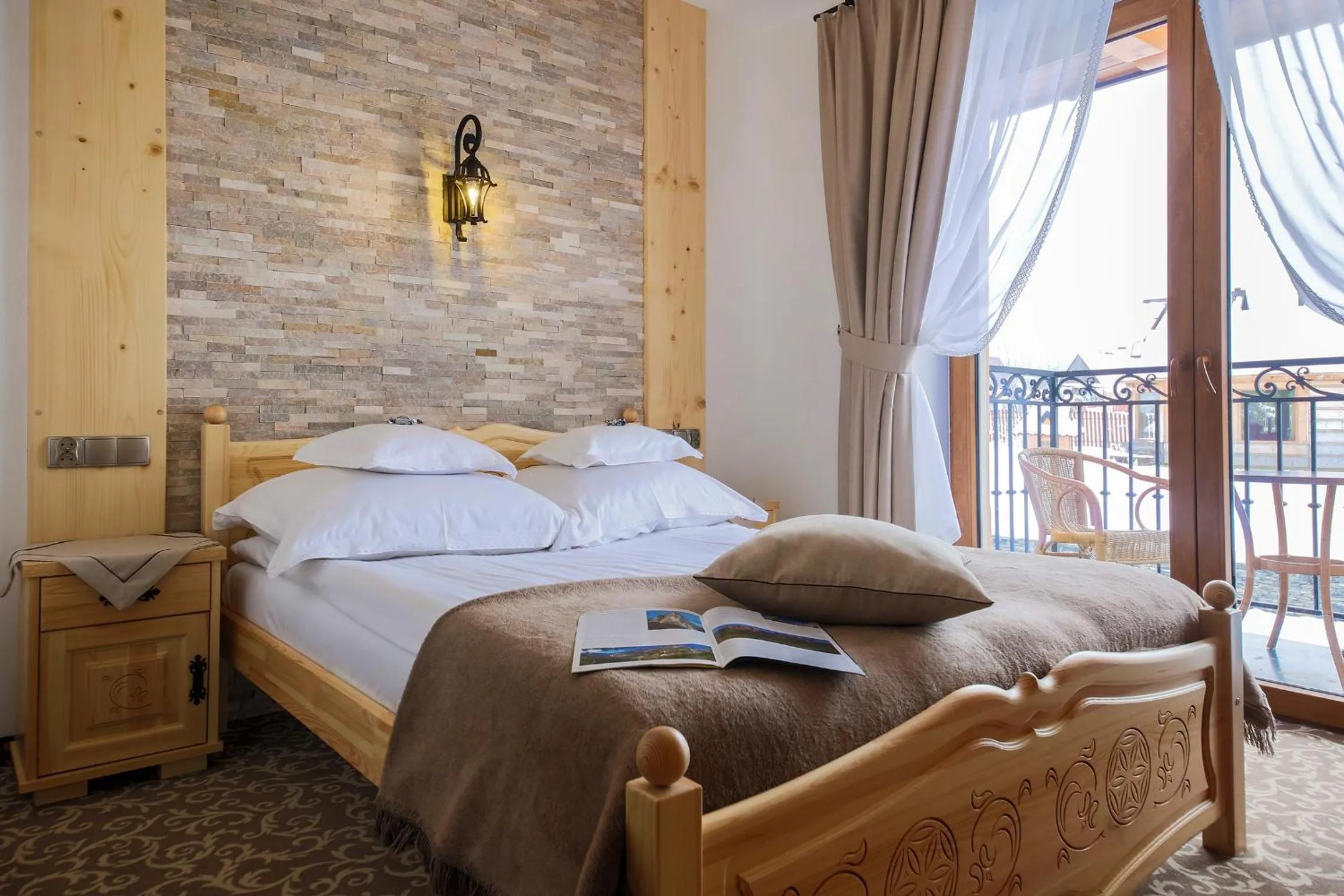 Balcony/Terrace, Bed in ECO Willa Grand Karpatia Ski&Wellness