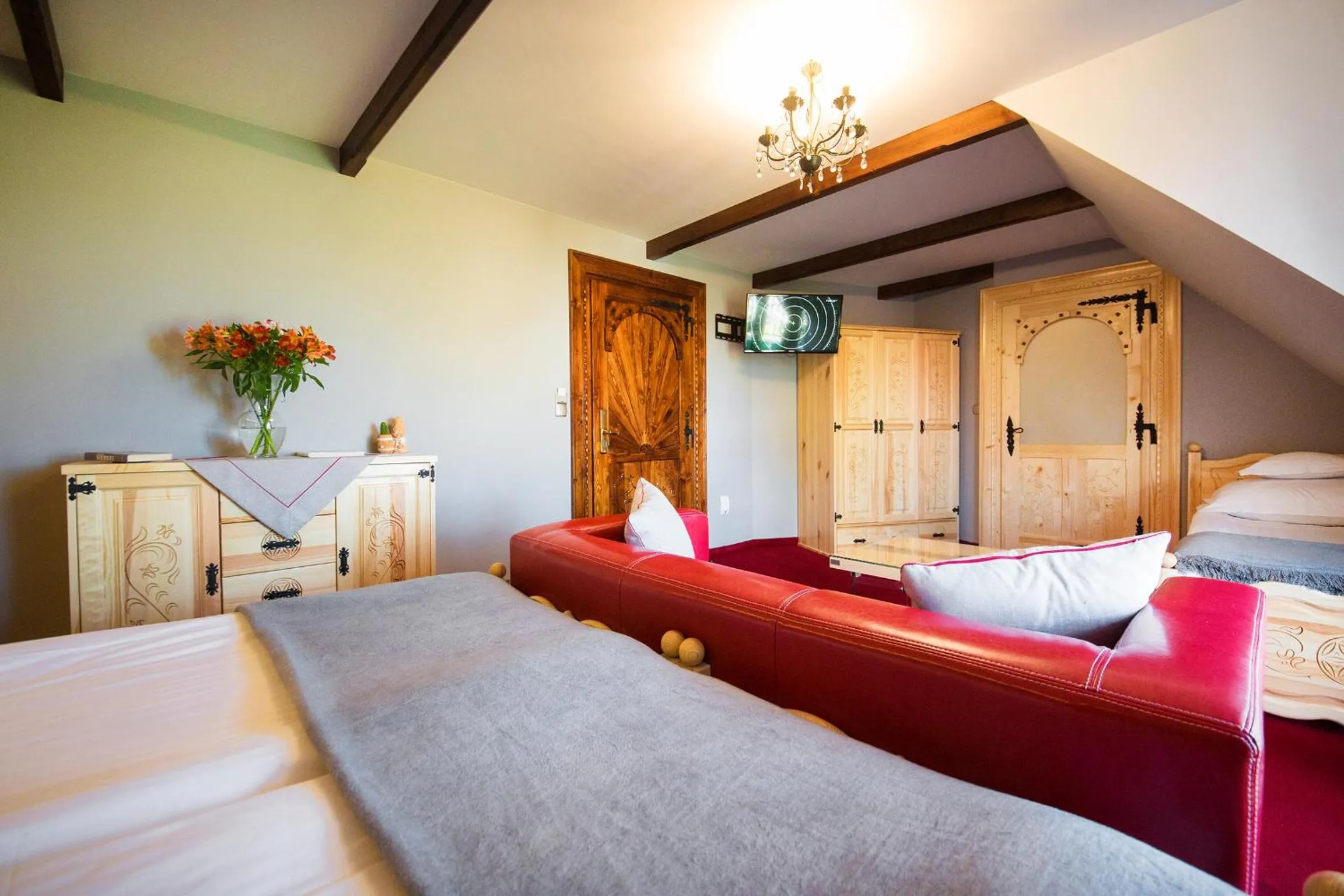 TV and multimedia, Bed in ECO Willa Grand Karpatia Ski&Wellness