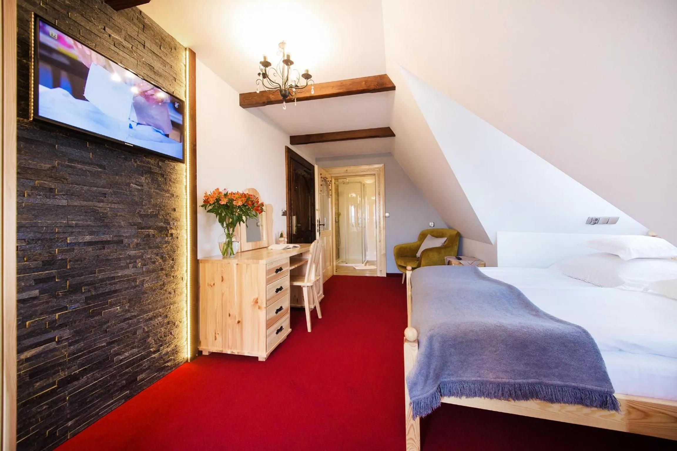 Bathroom, Bed in ECO Willa Grand Karpatia Ski&Wellness