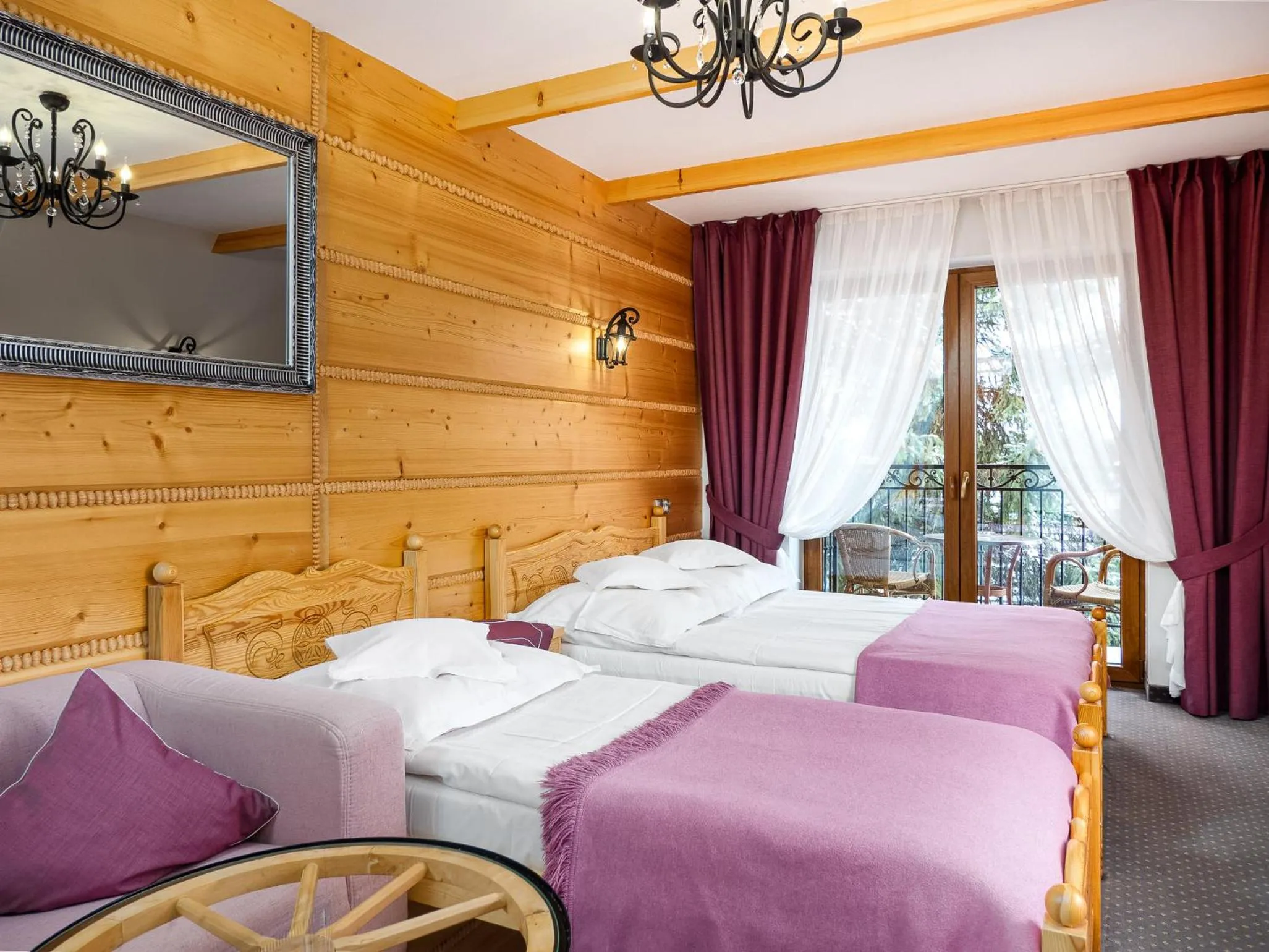Bed in ECO Willa Grand Karpatia Ski&Wellness
