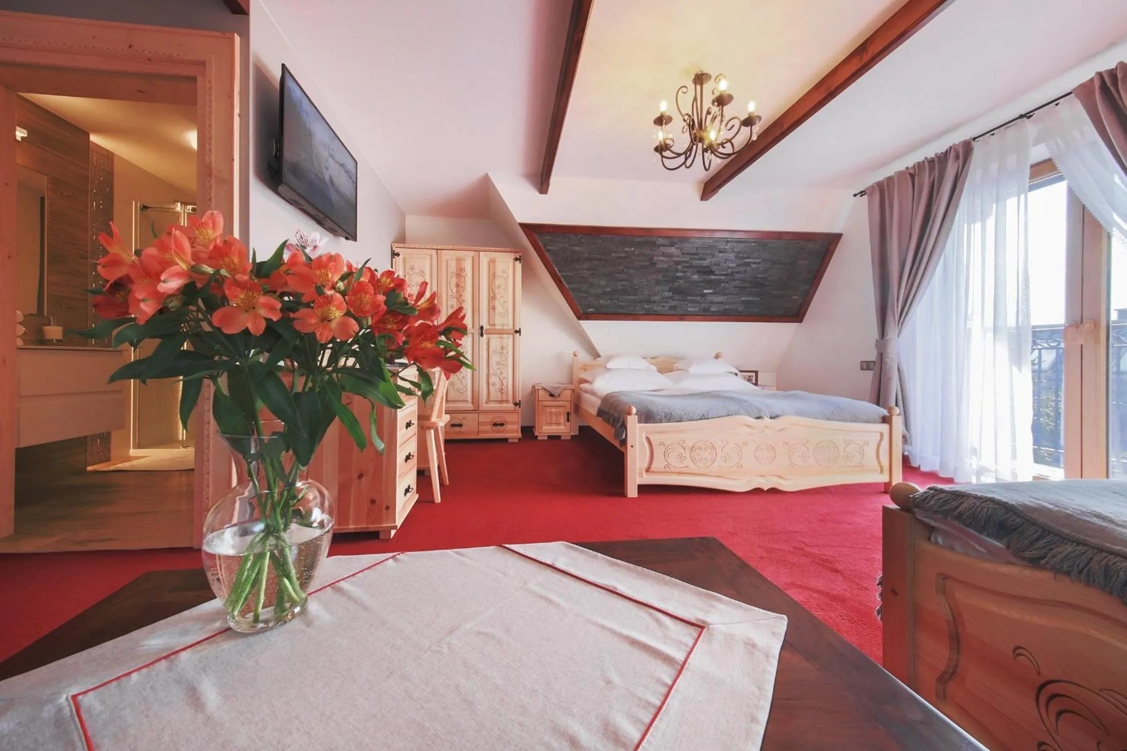 Bathroom, Bed in ECO Willa Grand Karpatia Ski&Wellness