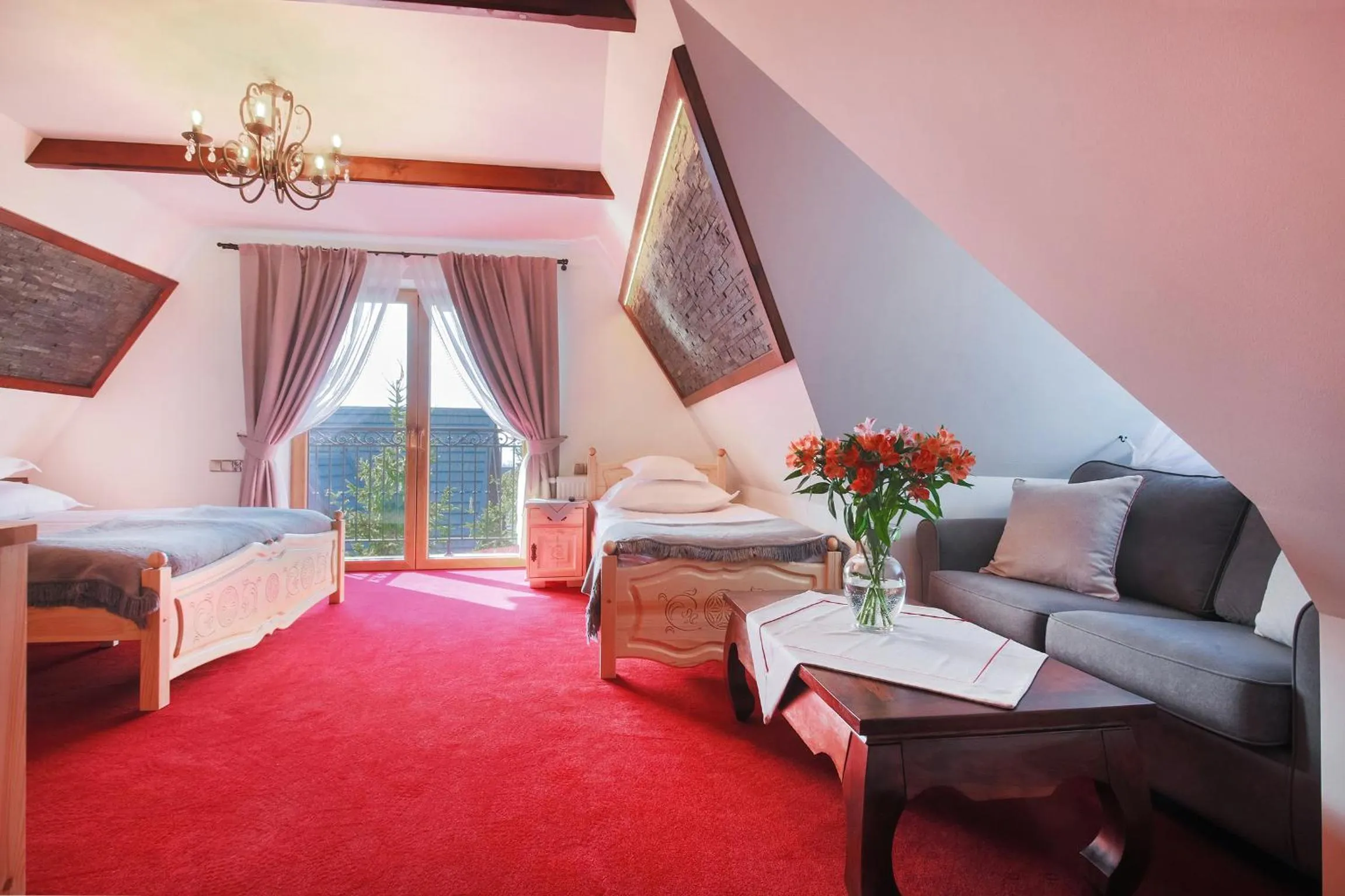 Balcony/Terrace, Bed in ECO Willa Grand Karpatia Ski&Wellness