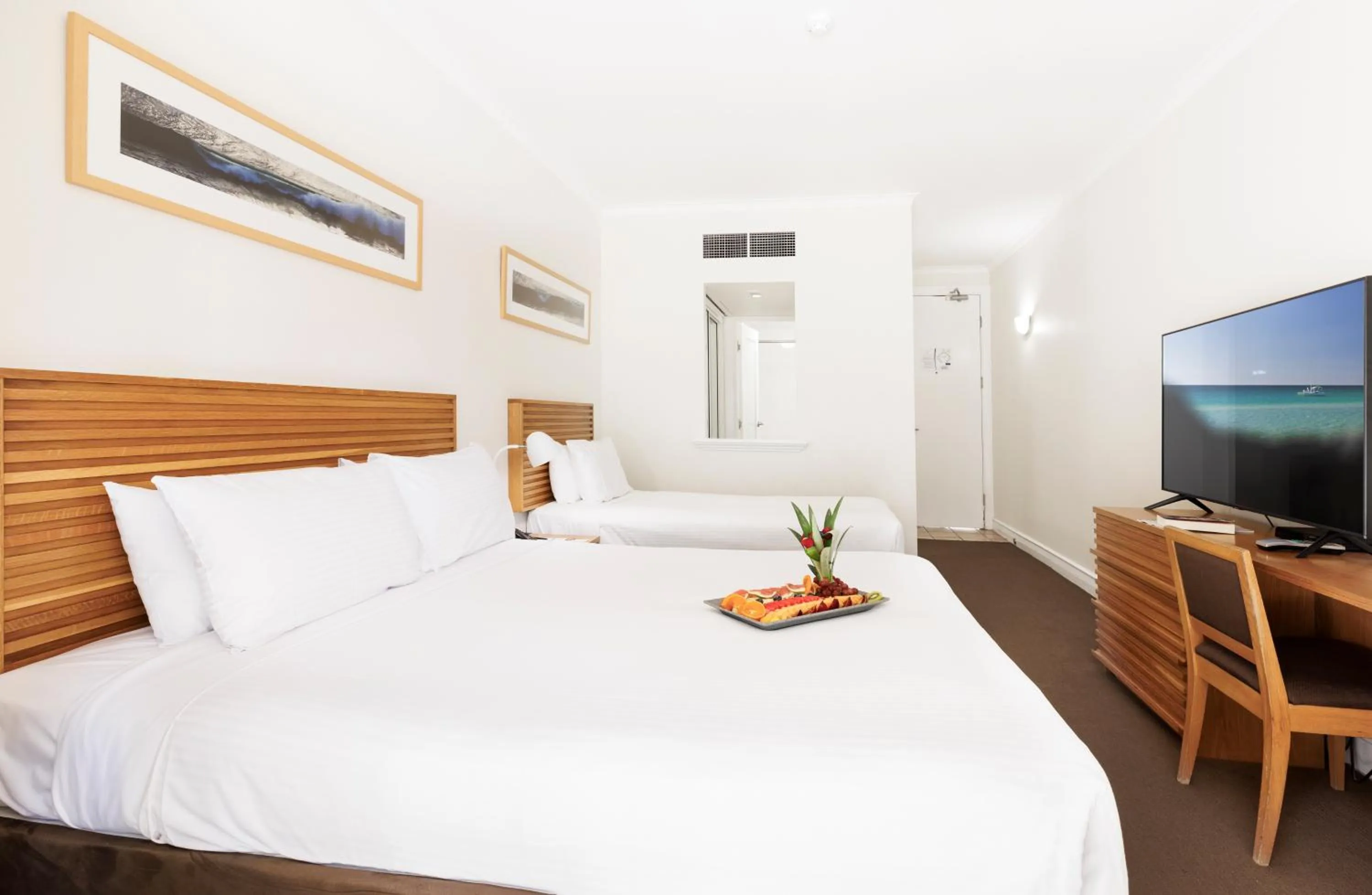 Bedroom, Bed in Novotel Sunshine Coast Resort