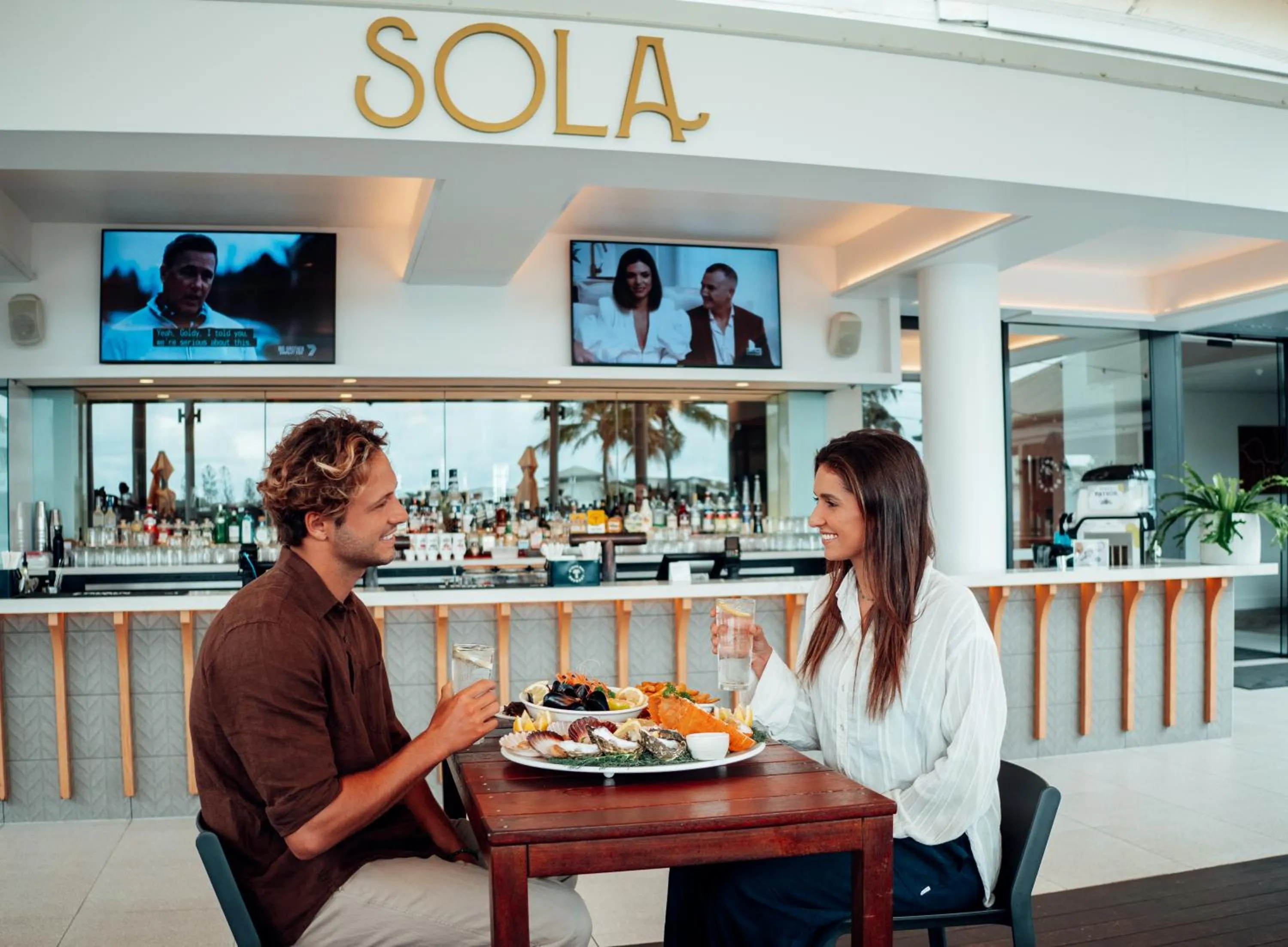 Restaurant/places to eat in Novotel Sunshine Coast Resort