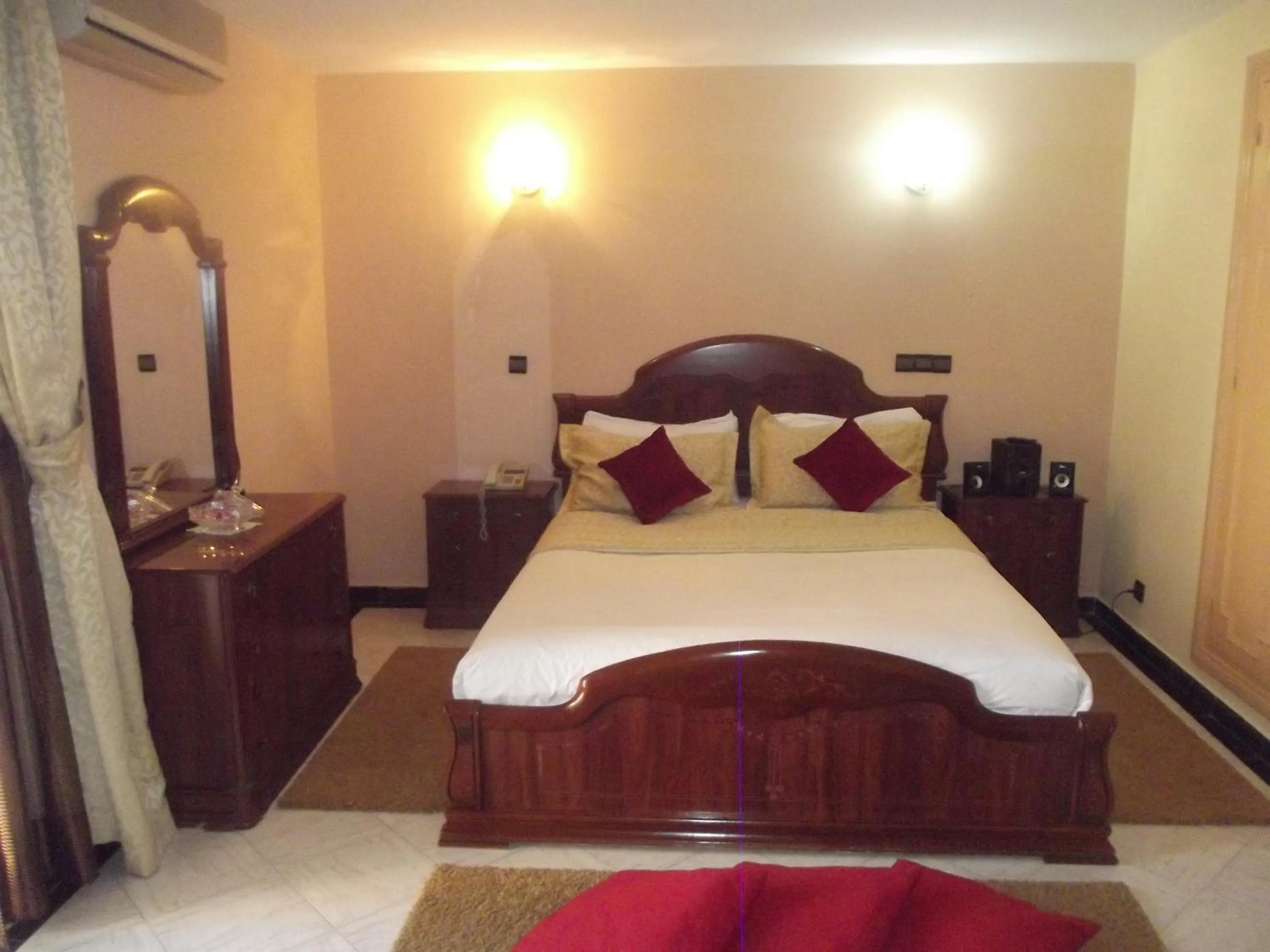 Bed in Hotel Al Kabir