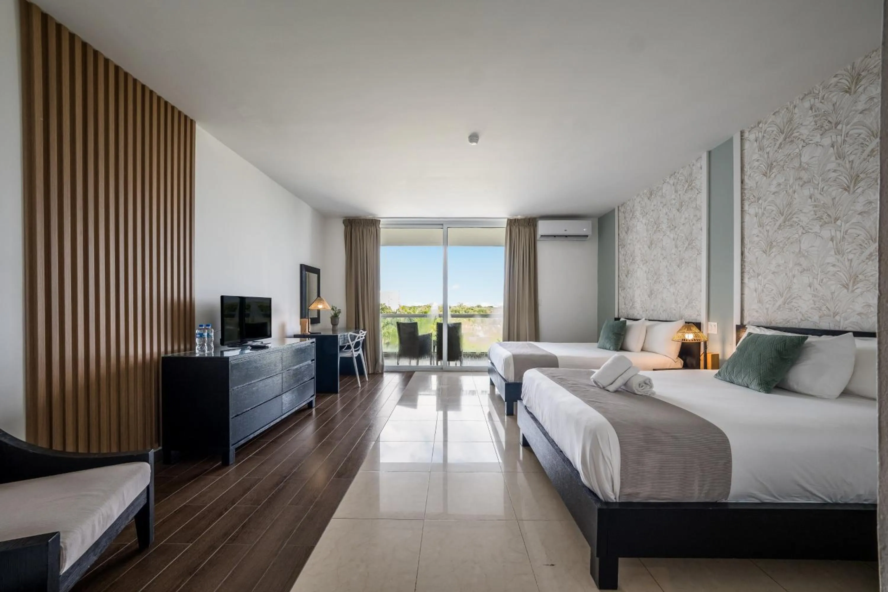 Photo of the whole room, Bed in Playa Blanca Beach Resort - All Inclusive