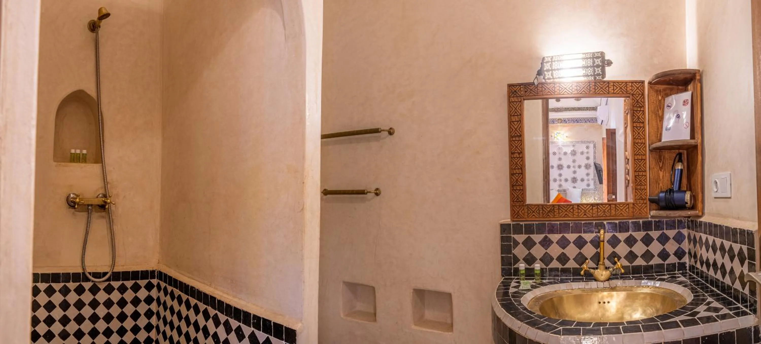 Toilet in Riad Abaka hotel & boutique