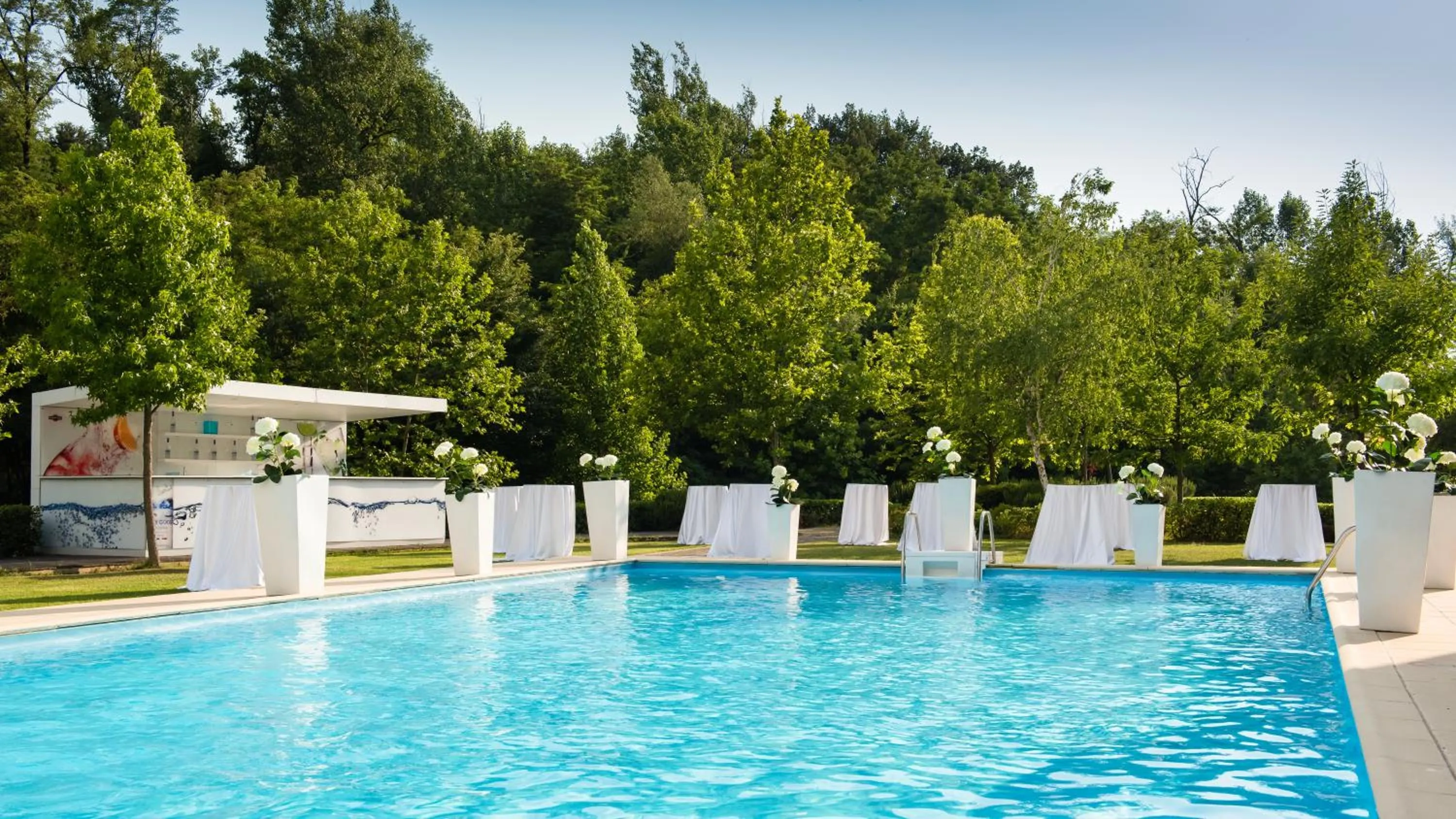 Swimming pool in Mak Albania Hotel