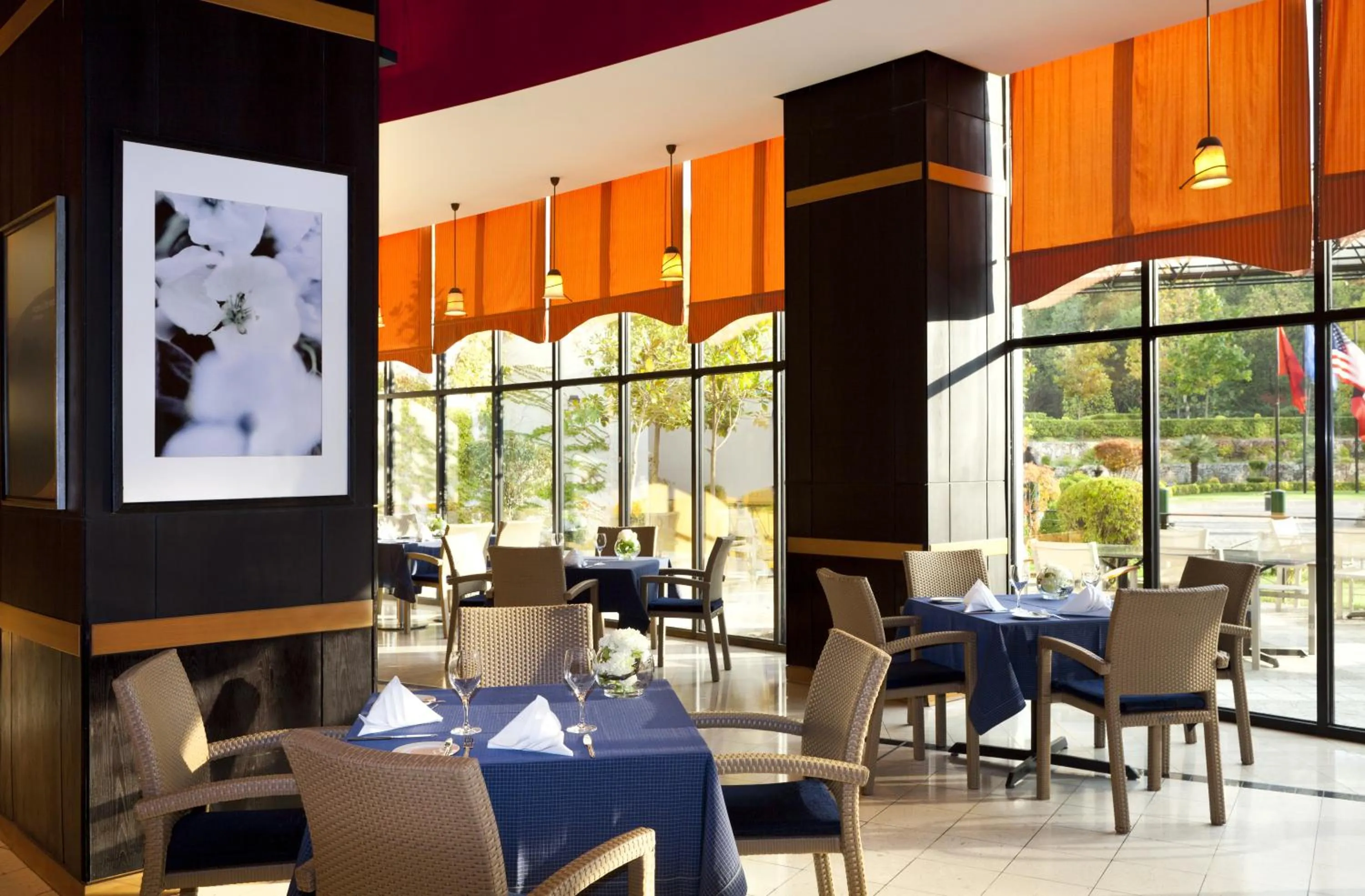 Restaurant/places to eat in Mak Albania Hotel