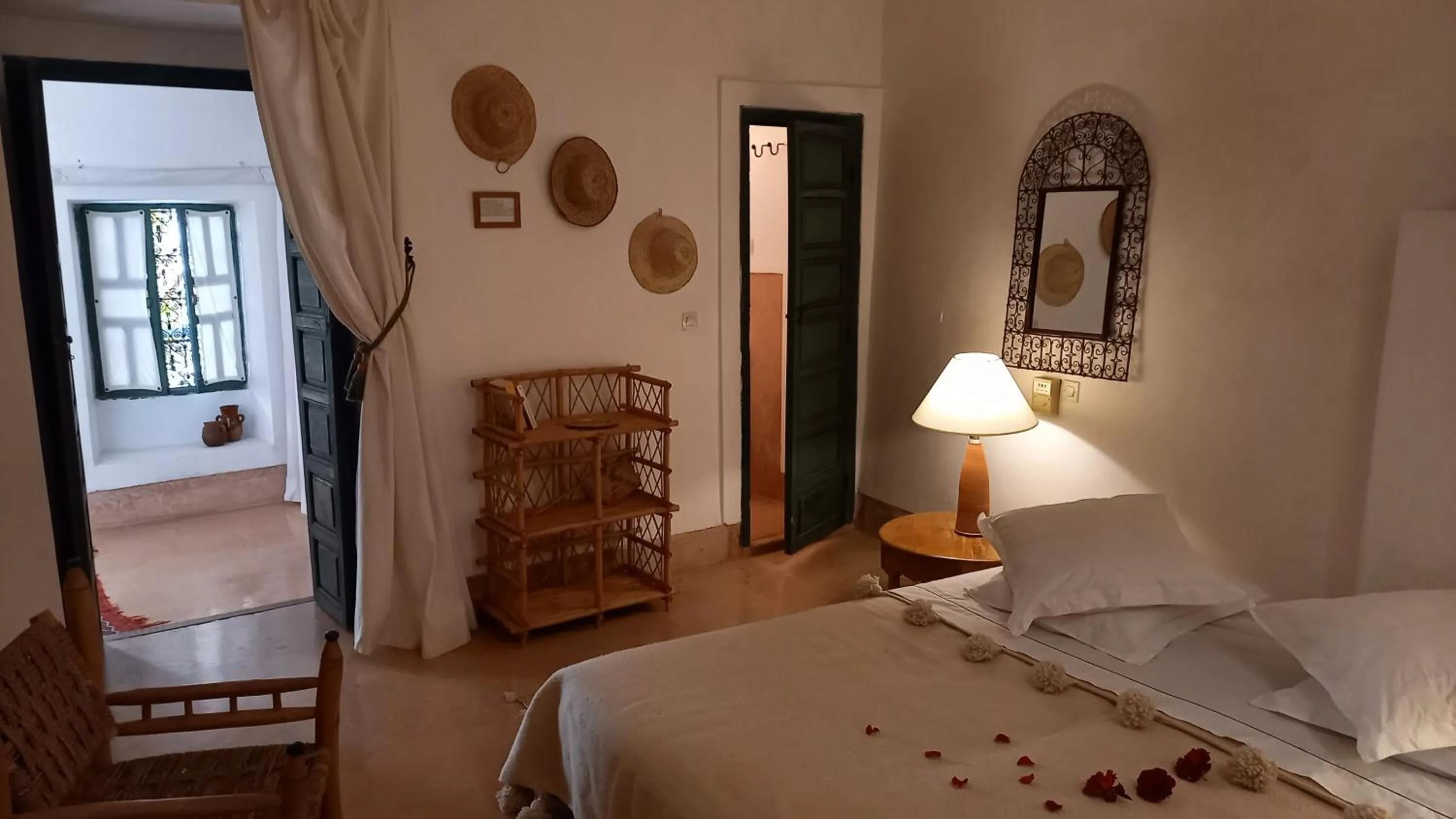 Bed in Dar El Kharaz