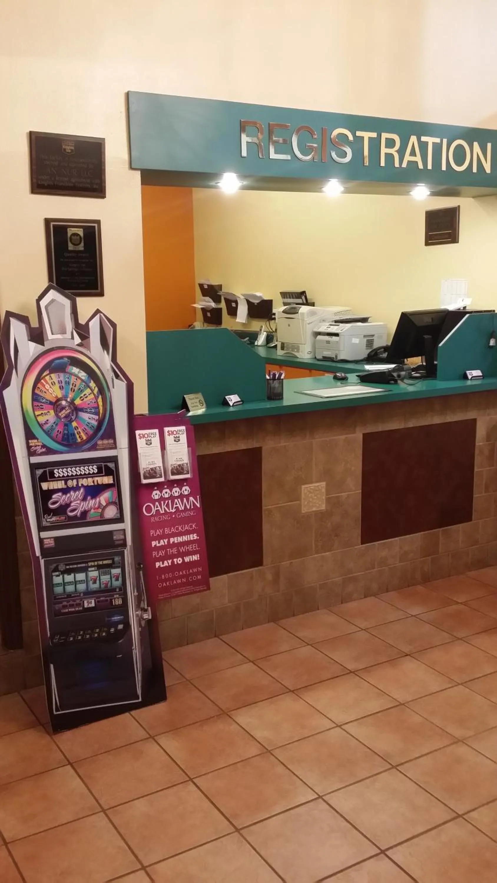 Lobby or reception in Red Carpet Inn