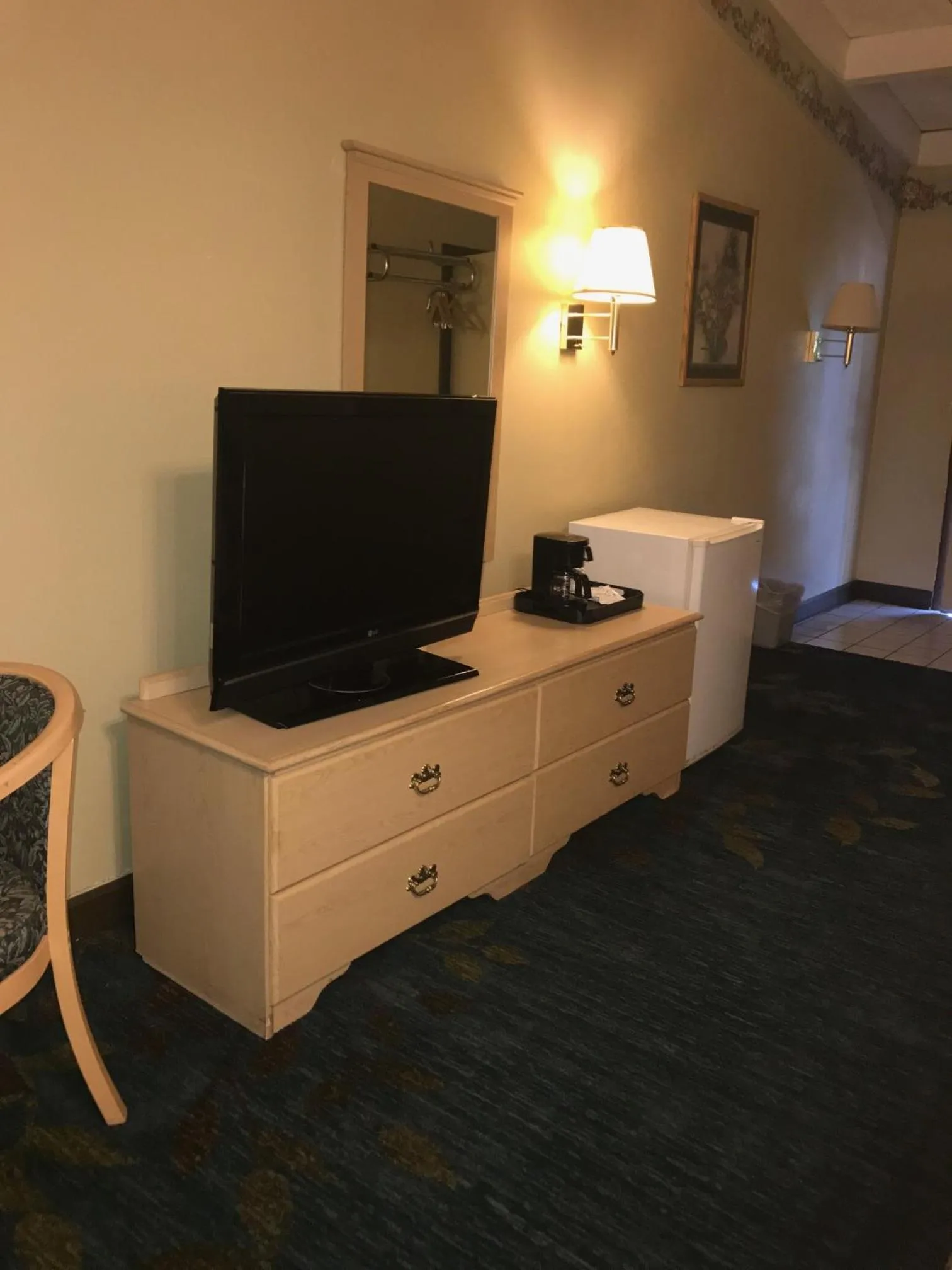 Property building in Red Carpet Inn