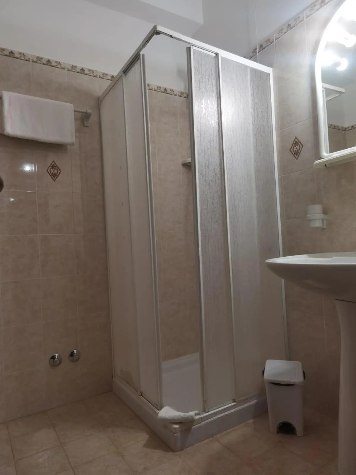 Shower in Hotel Edelweiss