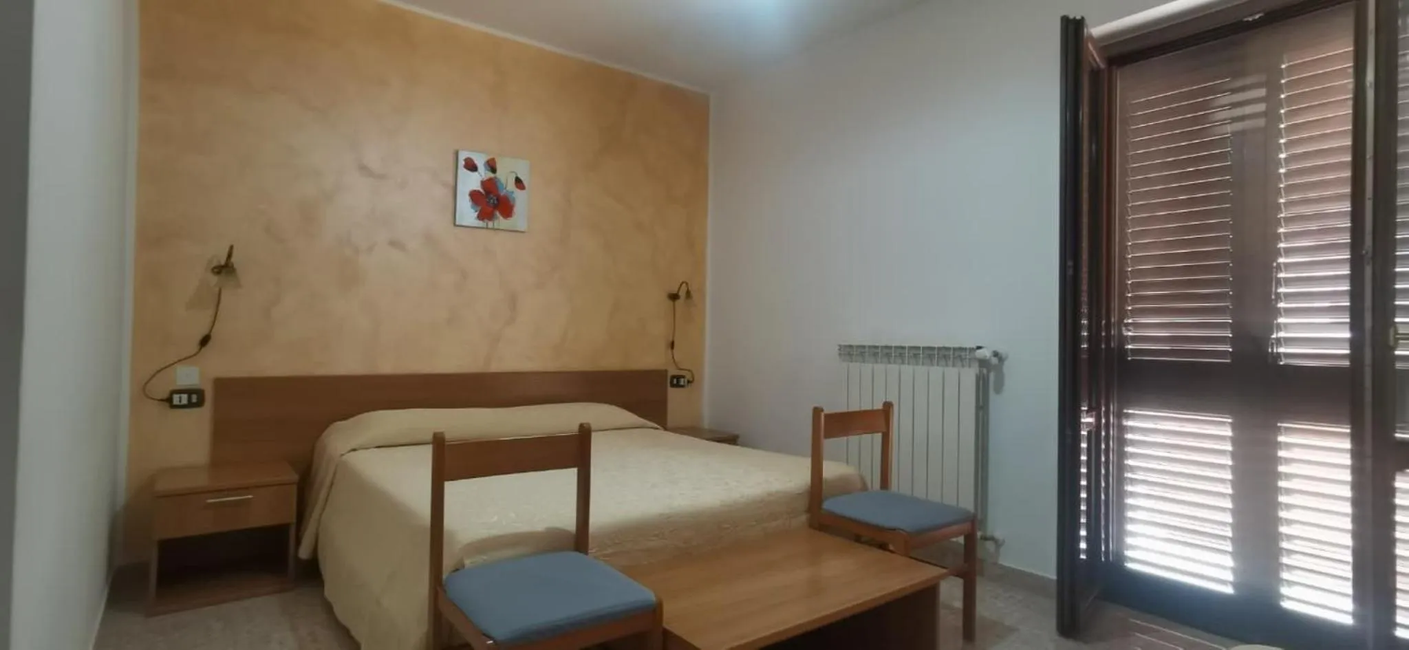 Photo of the whole room, Bed in Hotel Edelweiss