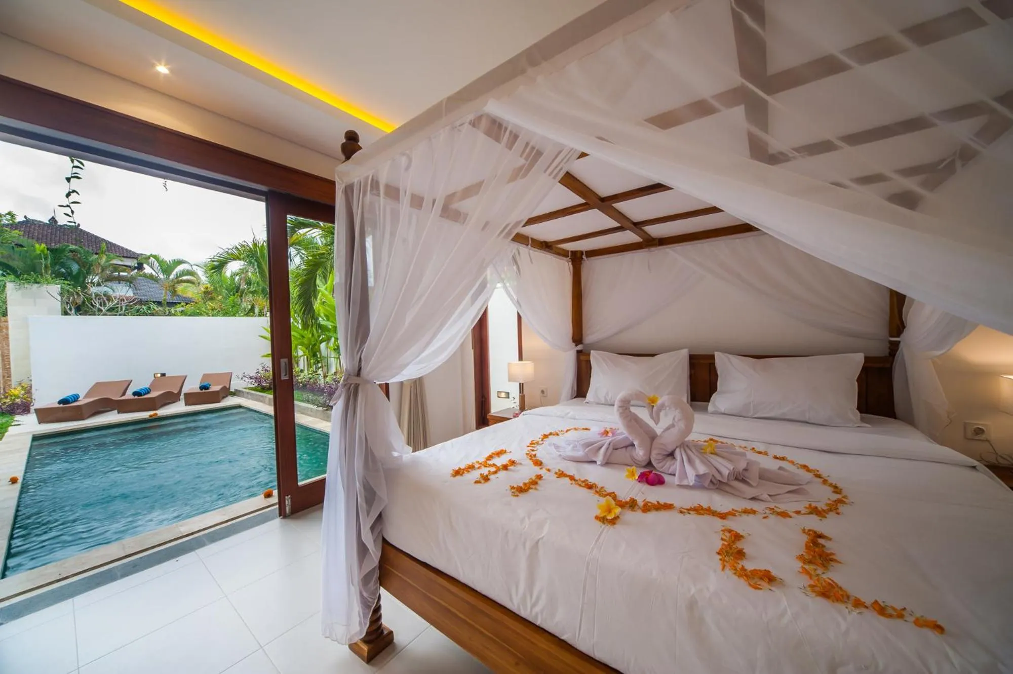 Bed in Villa Ubud Hill