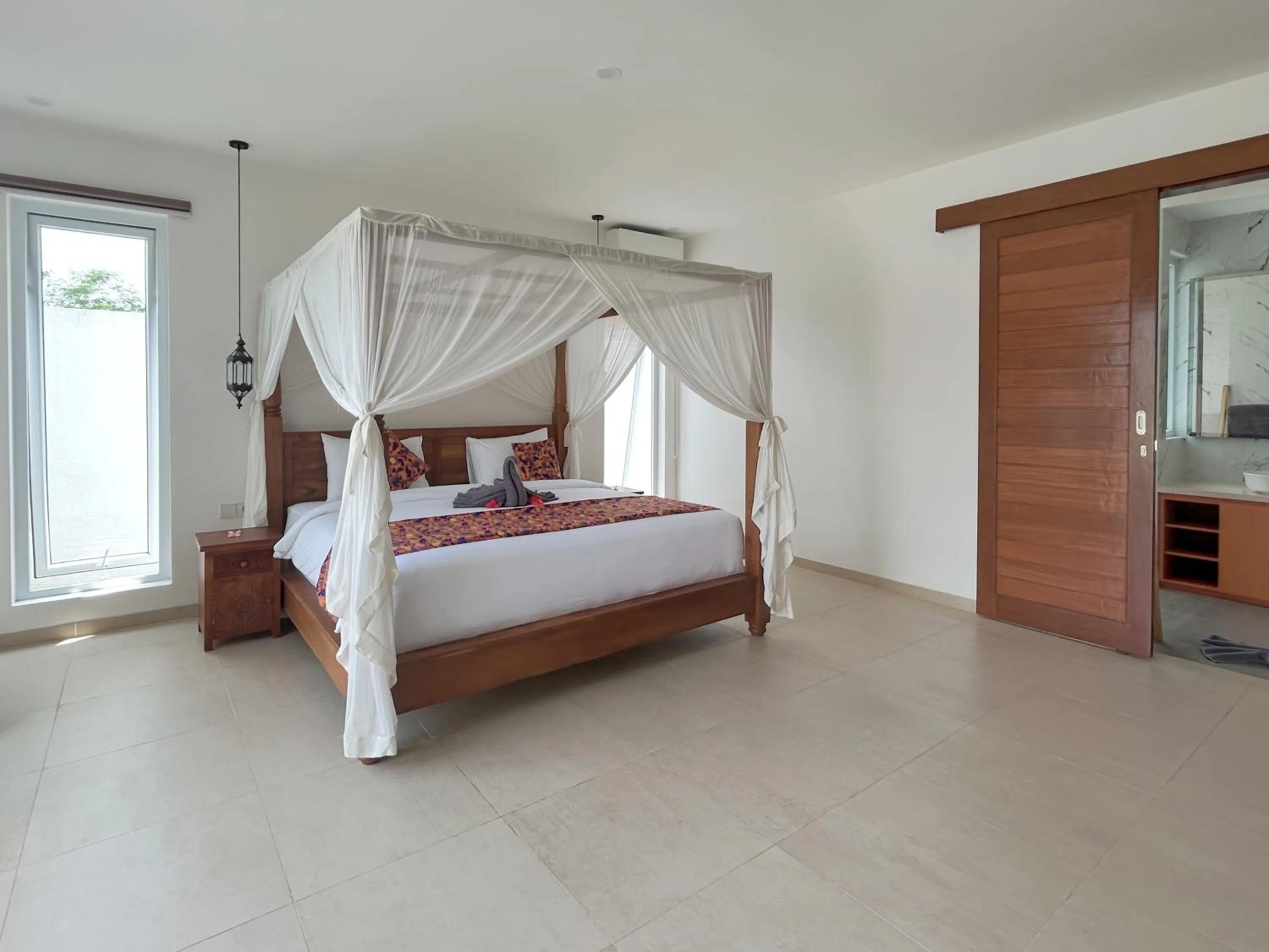 Bed in Villa Ubud Hill