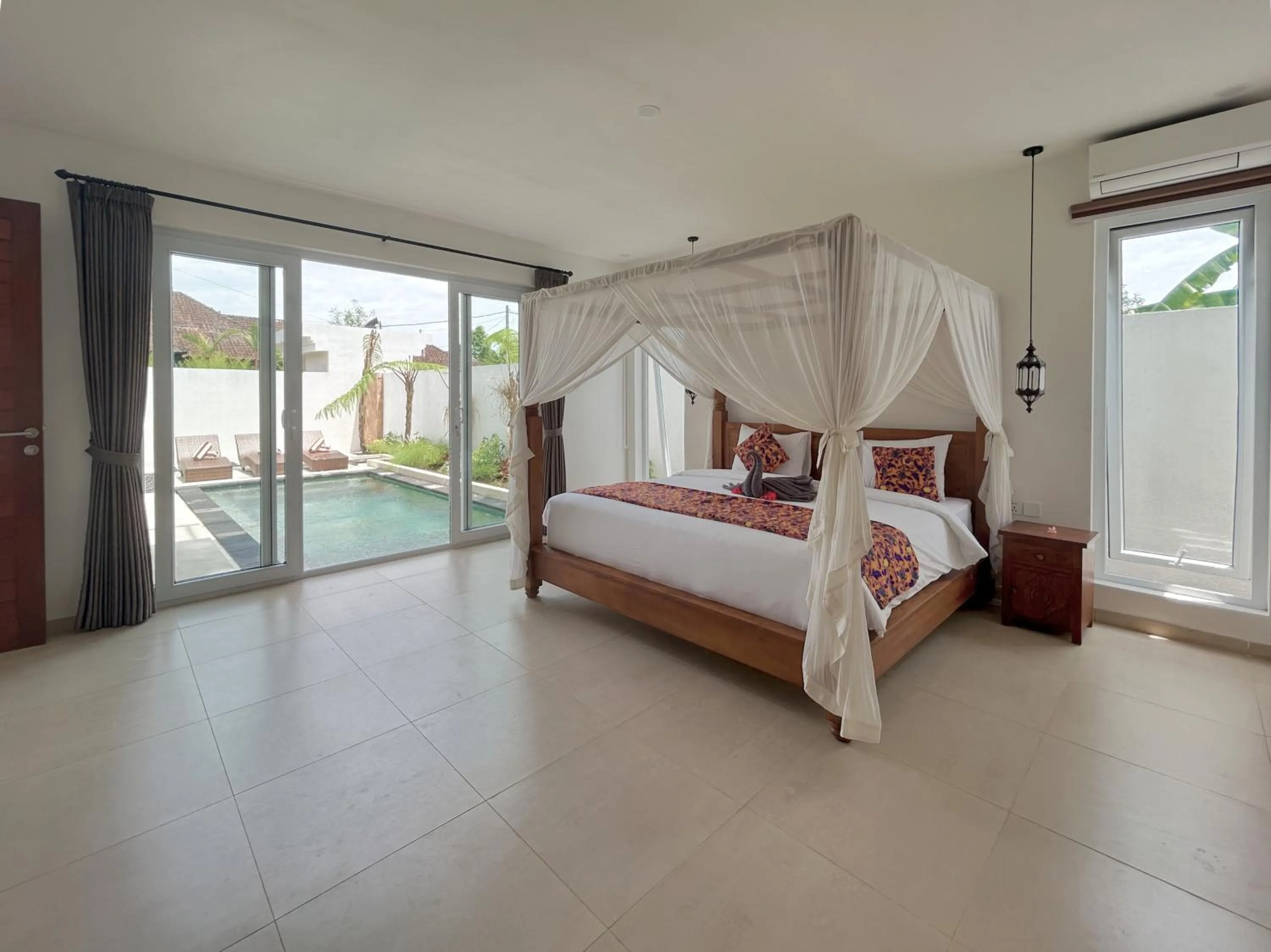 Bed in Villa Ubud Hill