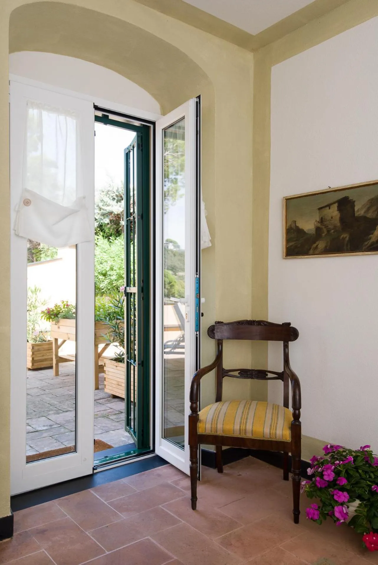 Decorative detail in Olivenere agriturismo