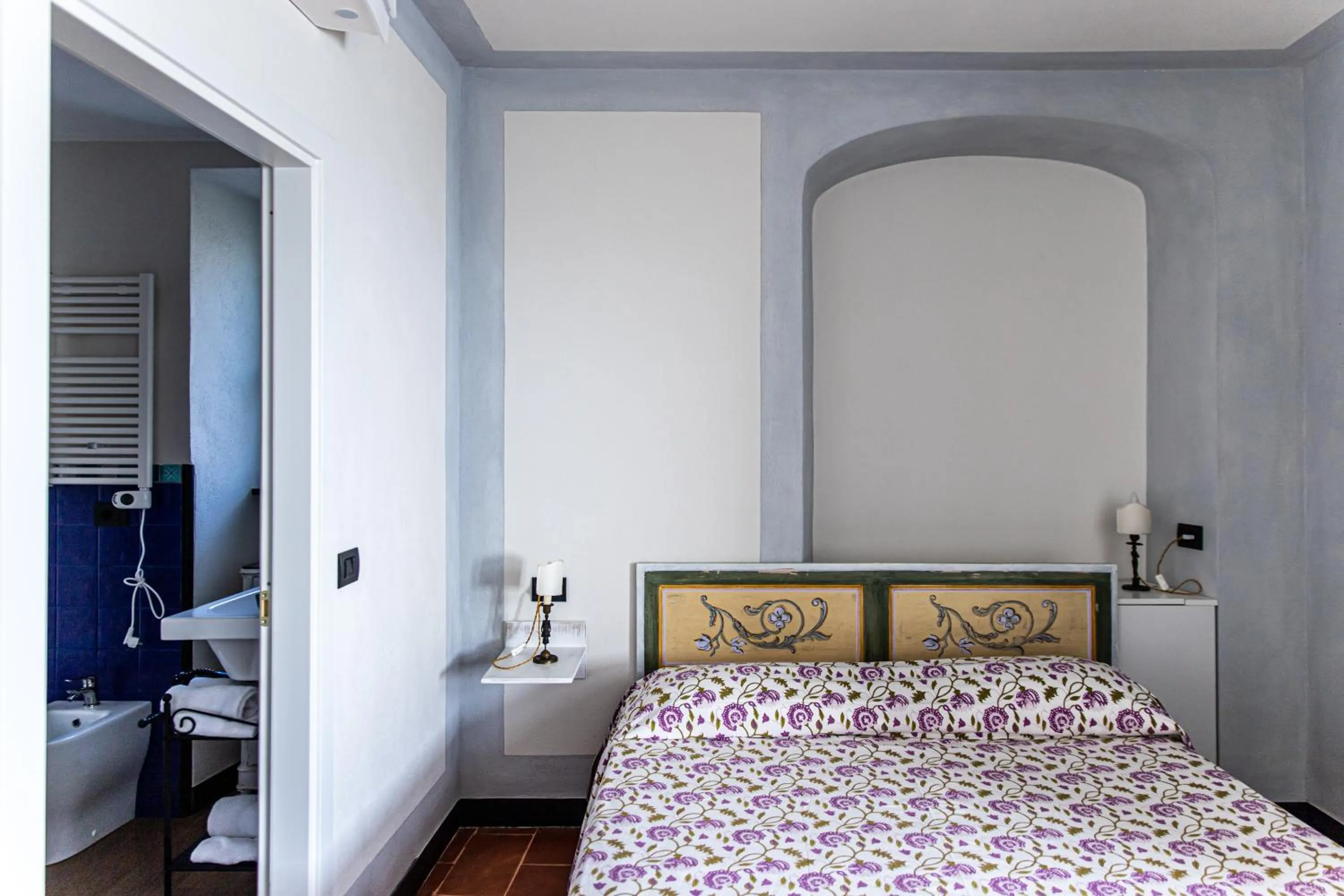 Bed in Olivenere agriturismo