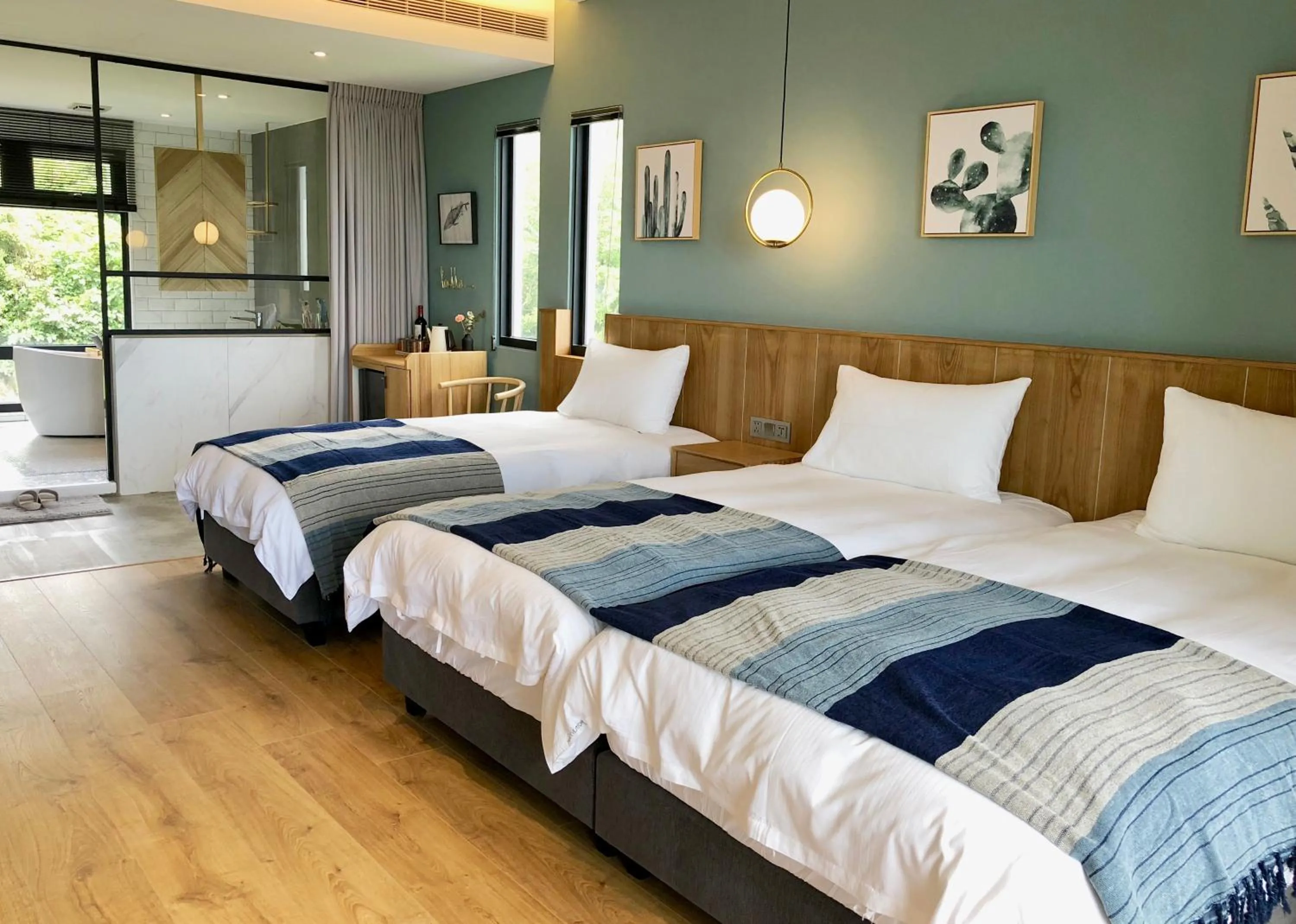 Bathroom, Bed in Hotel Everyday Life