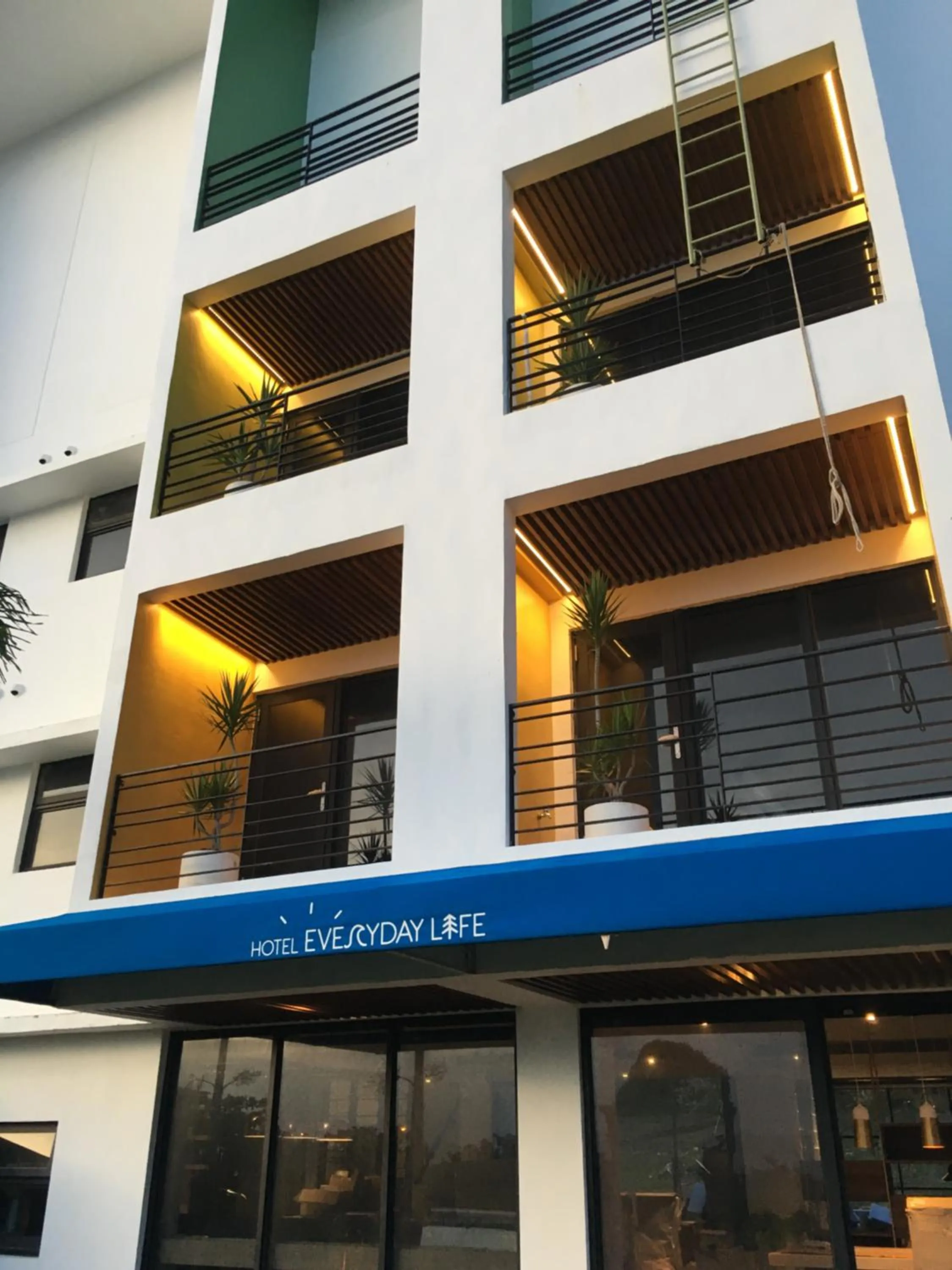 Property building in Hotel Everyday Life