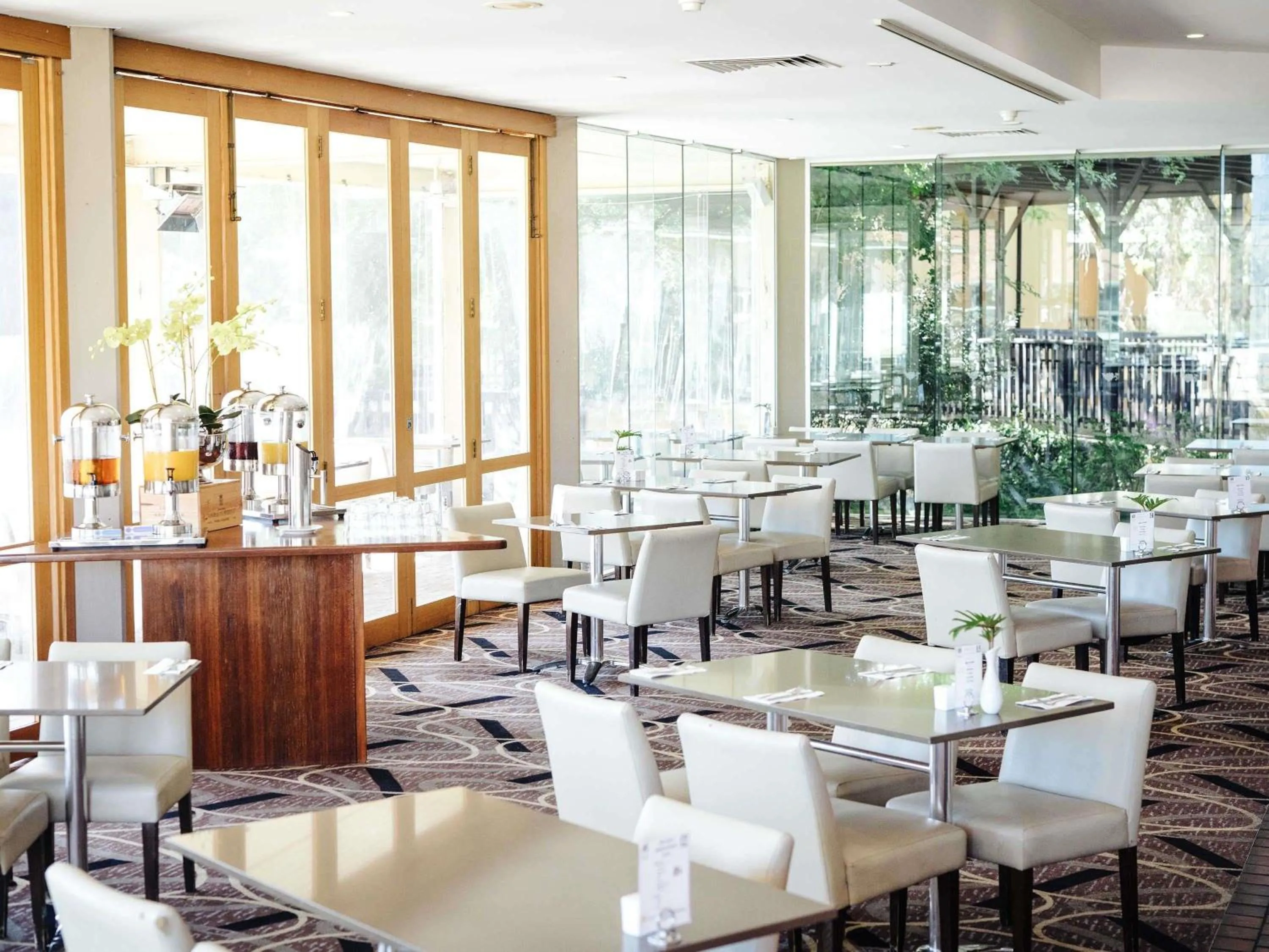 Restaurant/places to eat in Novotel Vines Resort Swan Valley