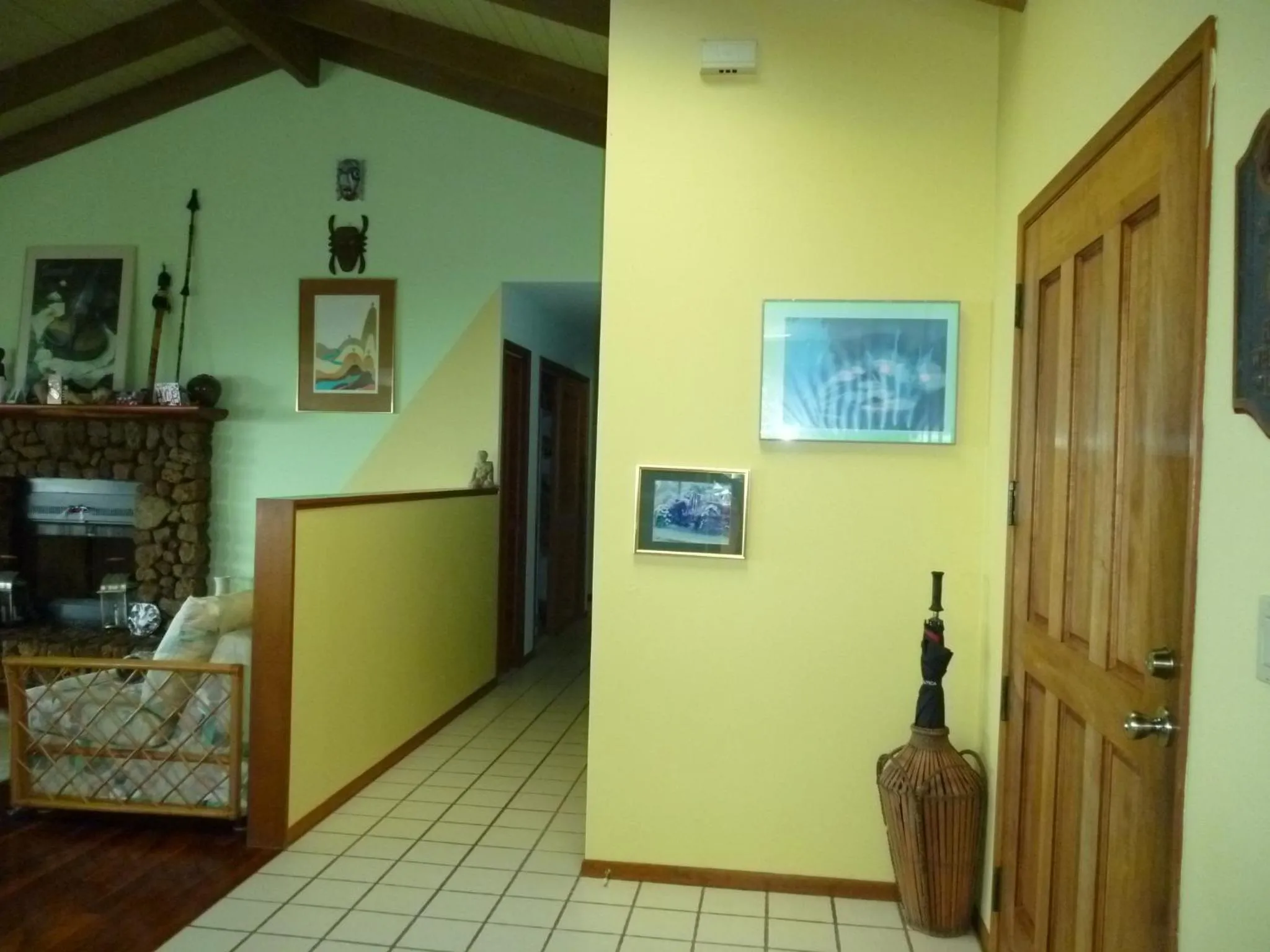 Communal lounge/ TV room in A Beautiful Edge of the World Bed & Breakfast