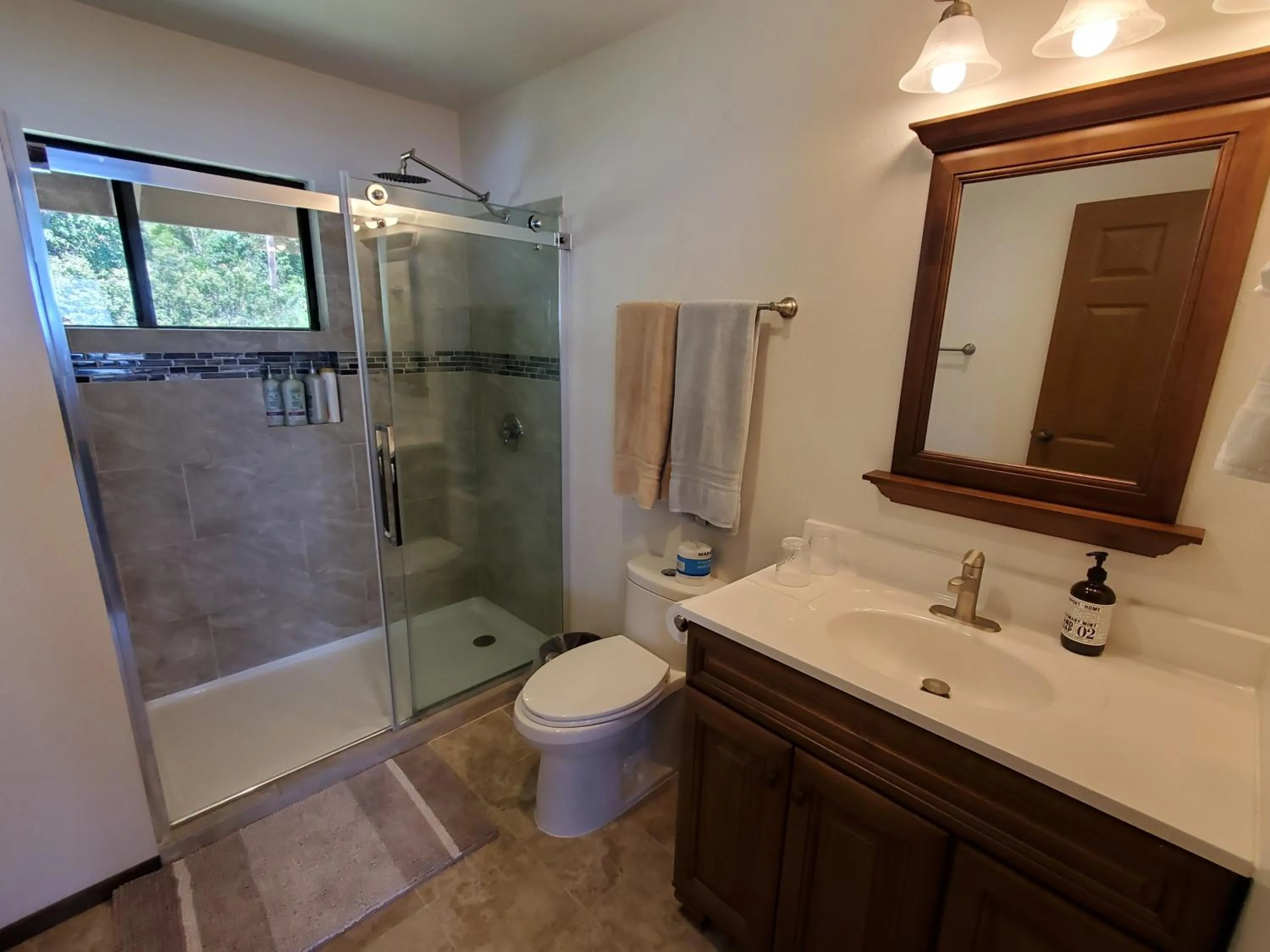 A Beautiful Edge of the World Bed & Breakfast