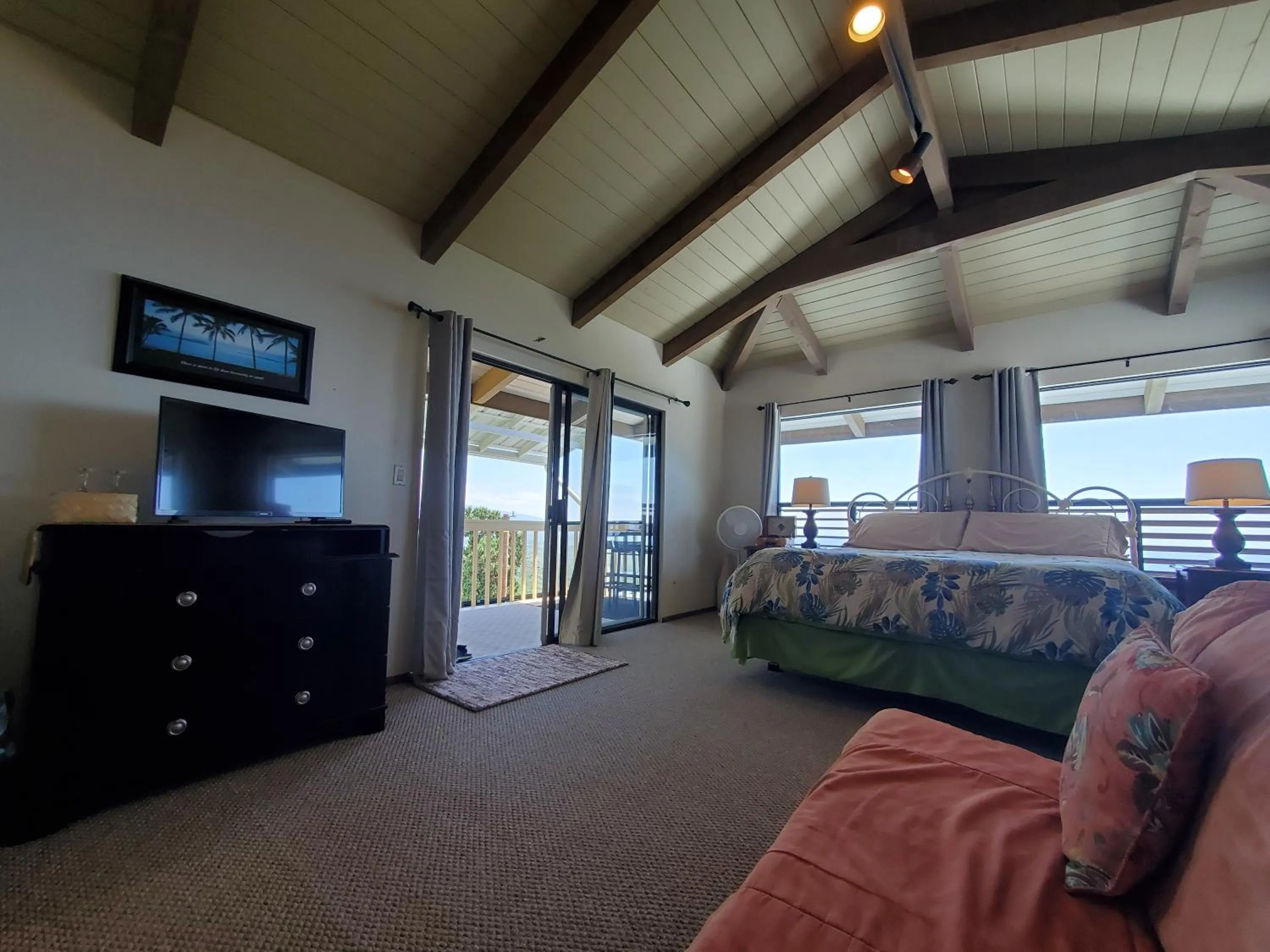 Bed in A Beautiful Edge of the World Bed & Breakfast