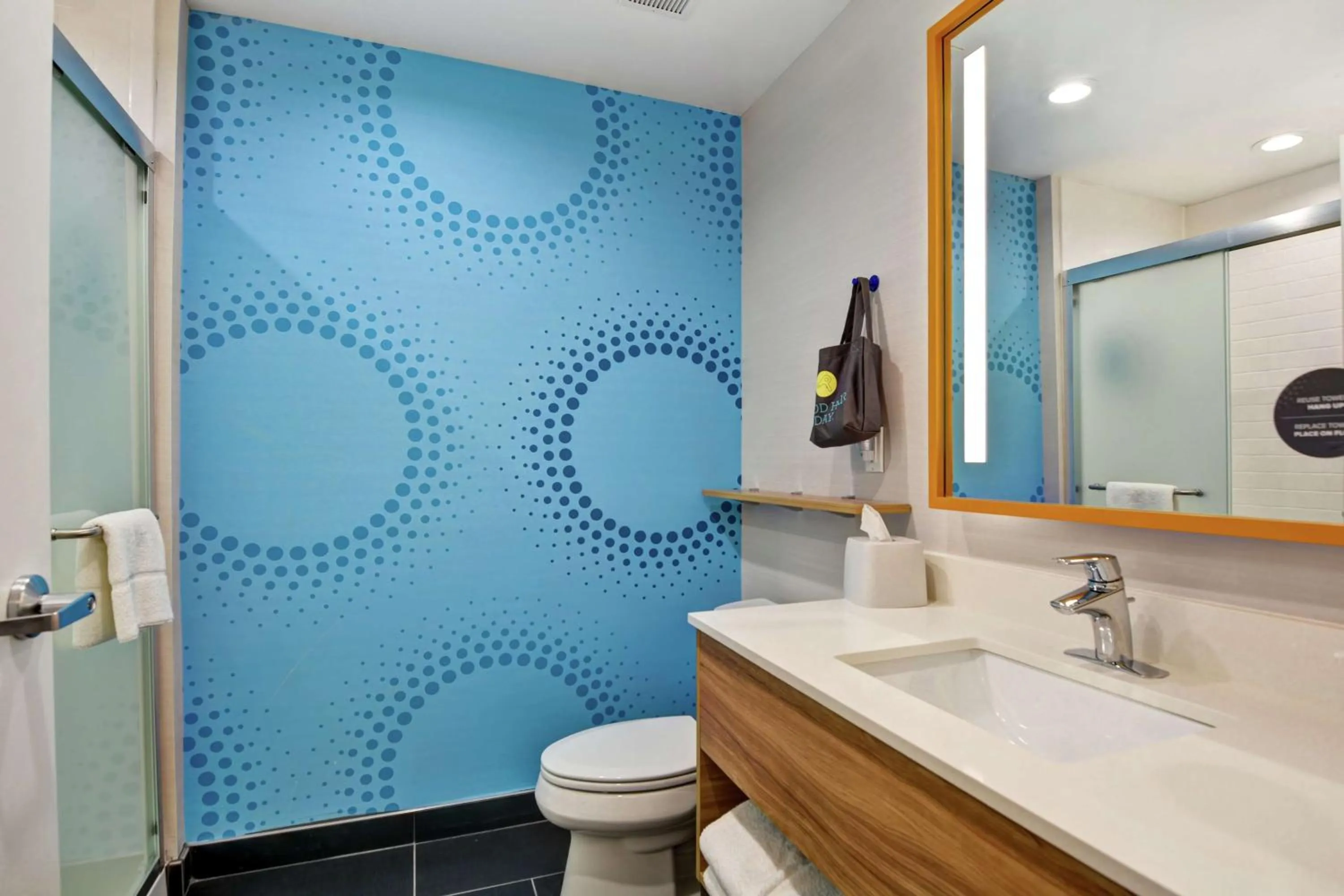 Bathroom in Tru By Hilton Baton Rouge Citiplace