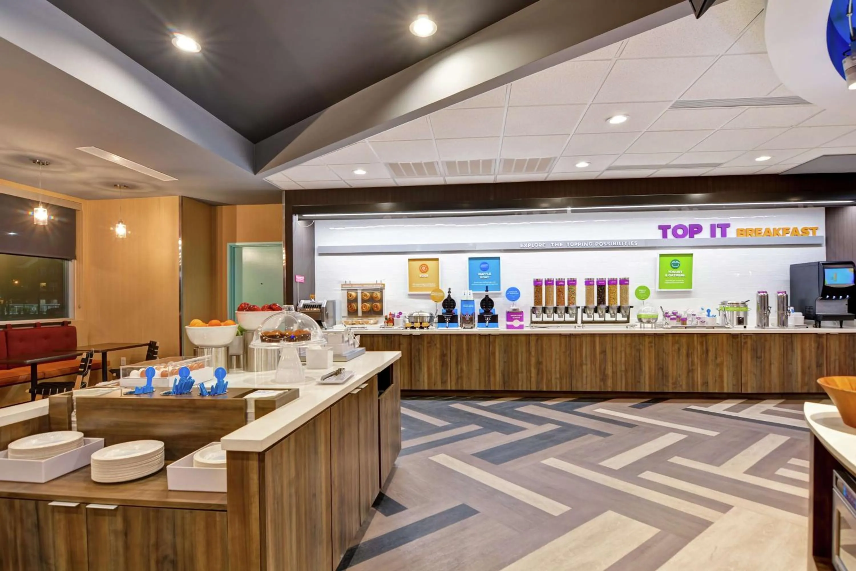 Dining area in Tru By Hilton Baton Rouge Citiplace