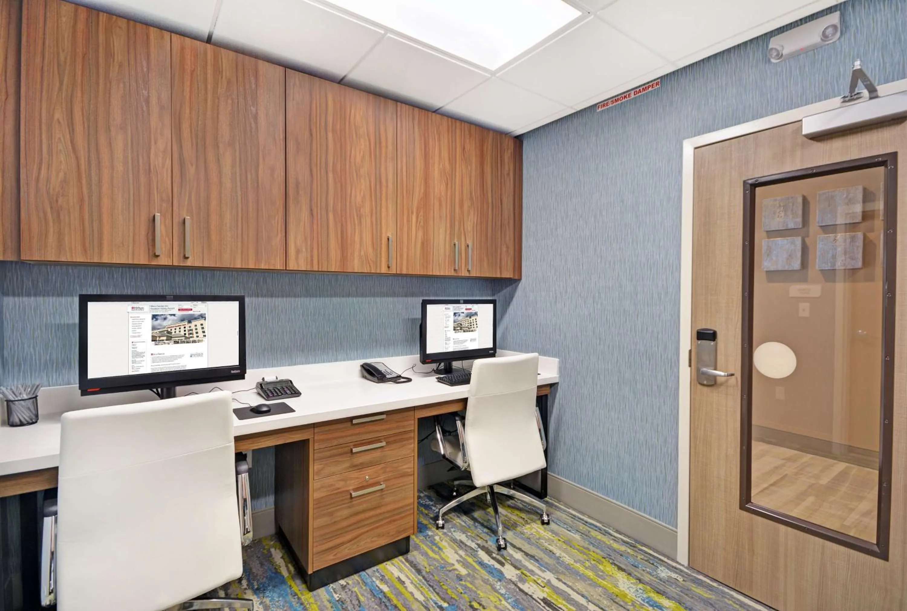 Business facilities in Hilton Garden Inn Houston Hobby Airport