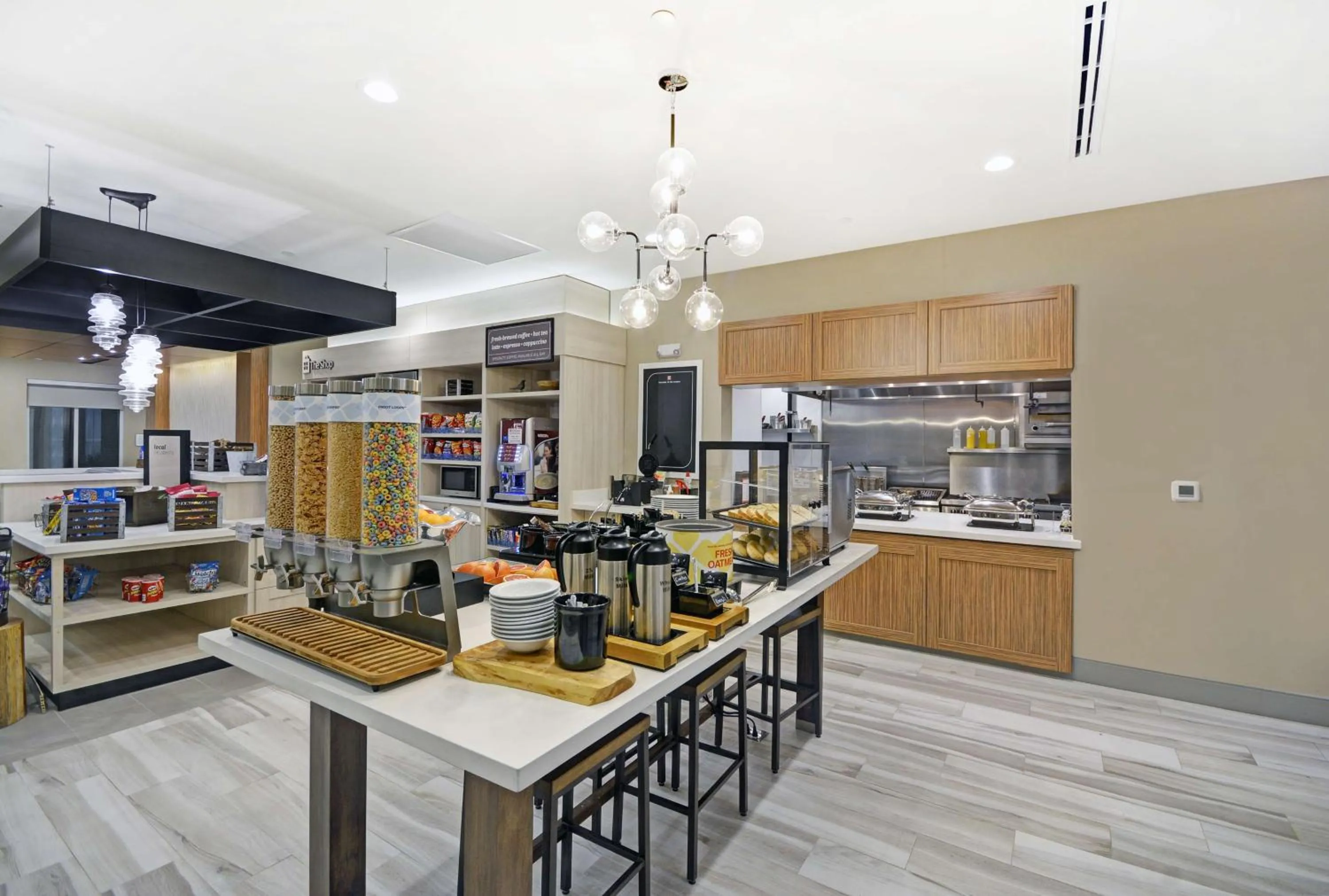 Breakfast in Hilton Garden Inn Houston Hobby Airport