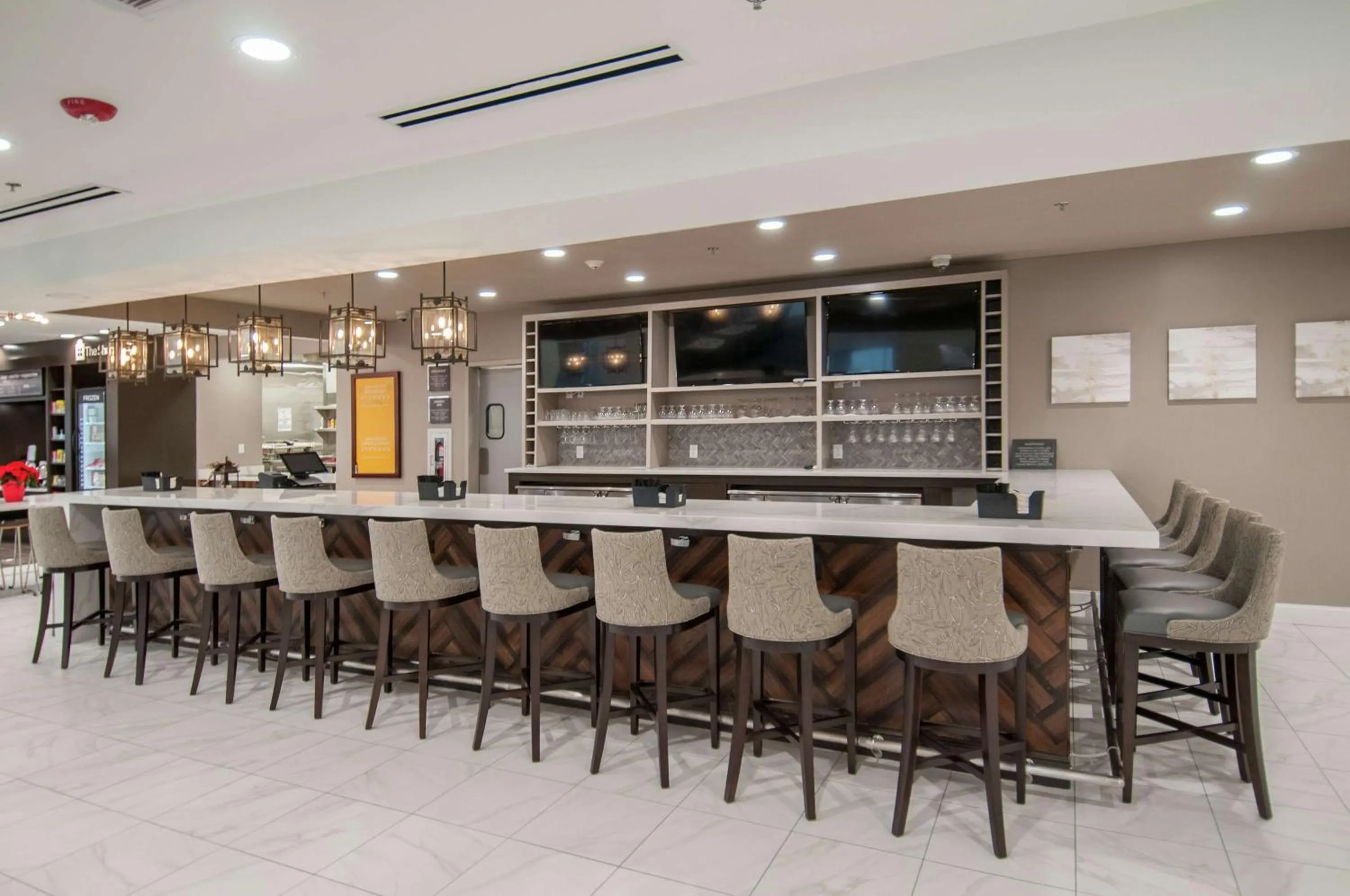 Lounge or bar in Hilton Garden Inn Jackson/Clinton