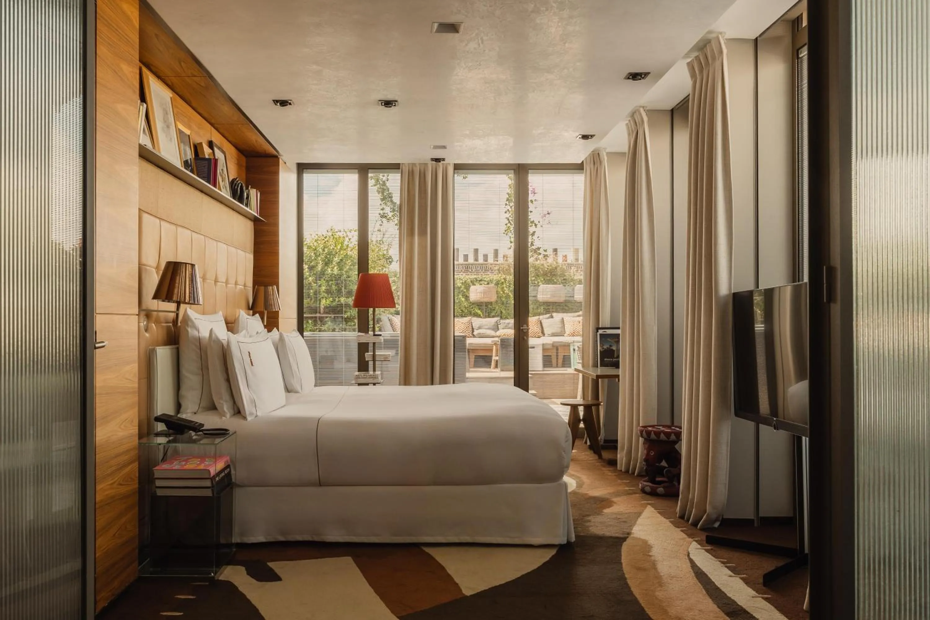 Bed in Brach Paris - Evok Collection